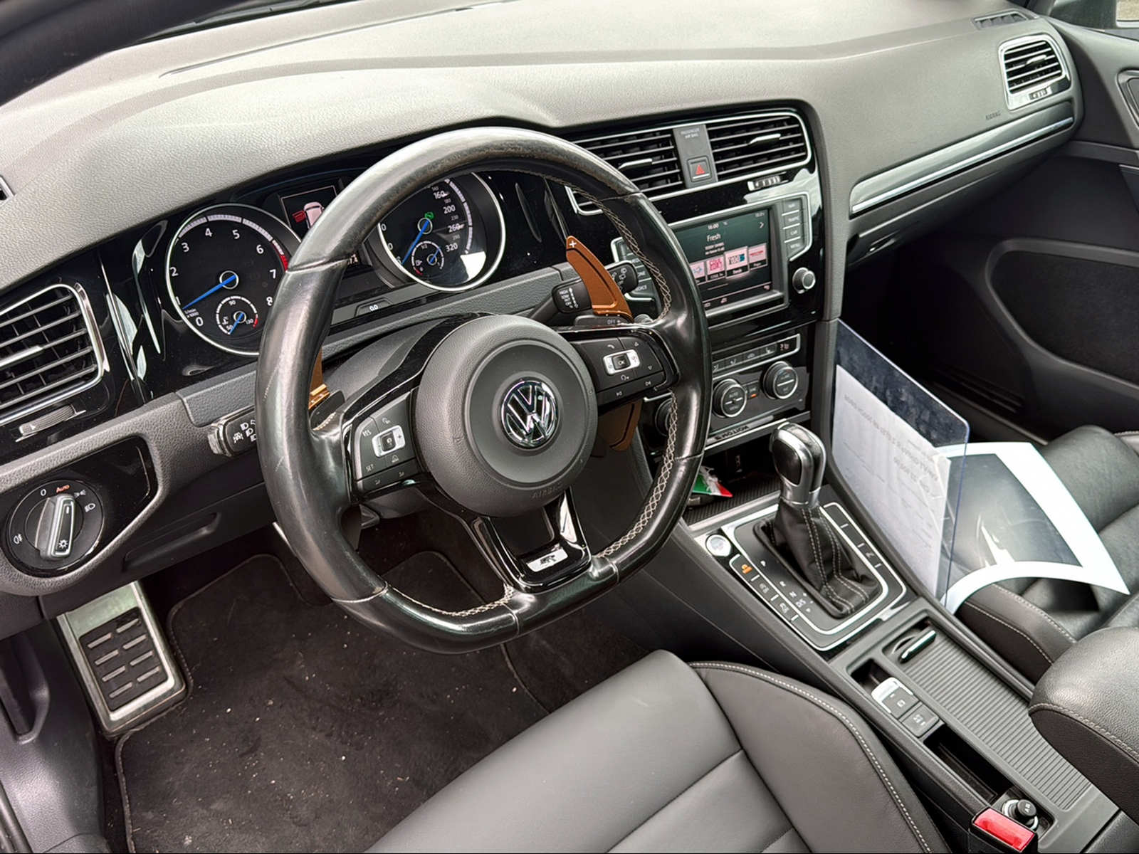 VW Golf Variant 2.0 TSI R 4 Motion DSG-image-2
