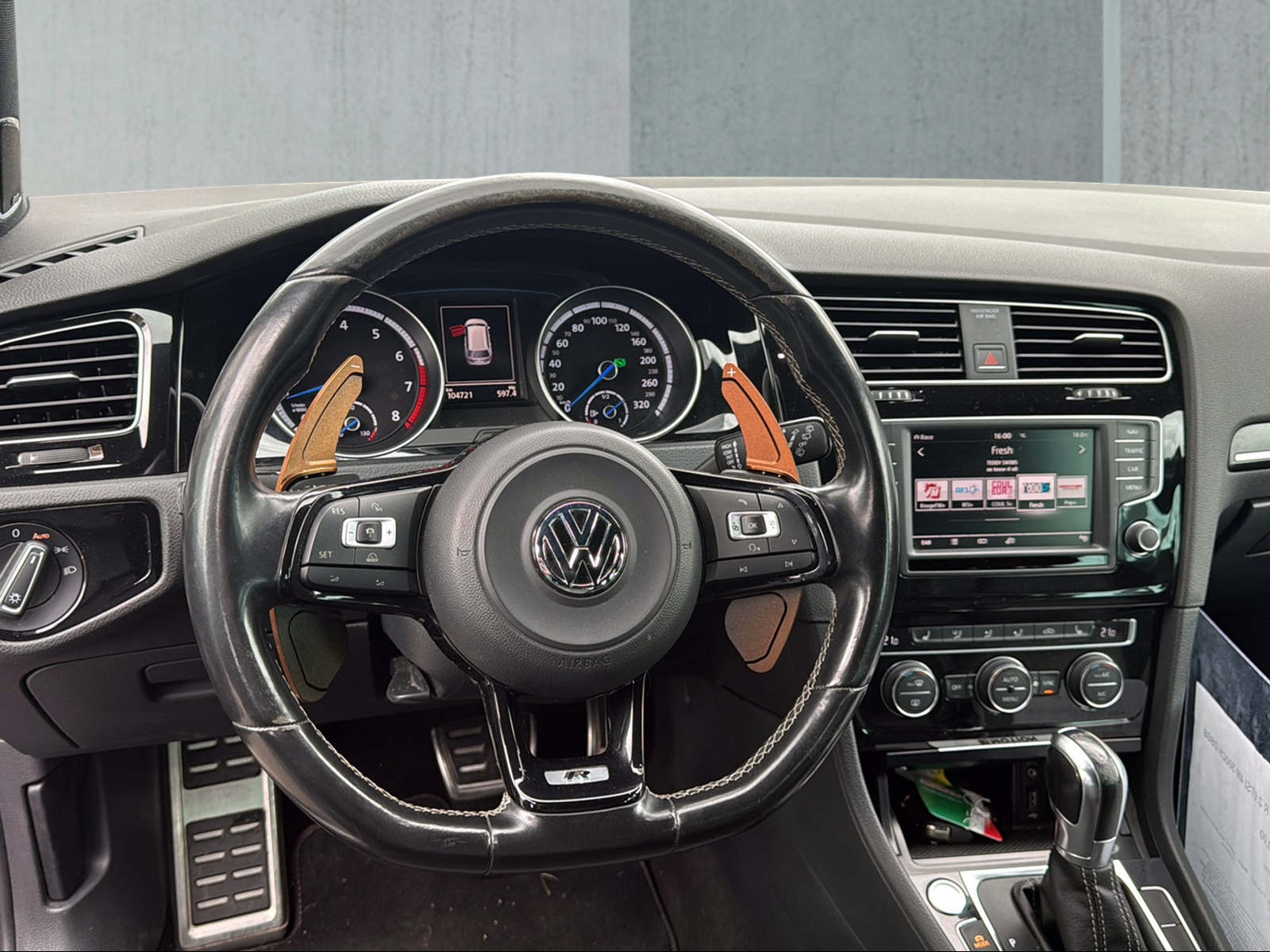 VW Golf Variant 2.0 TSI R 4 Motion DSG-image-3