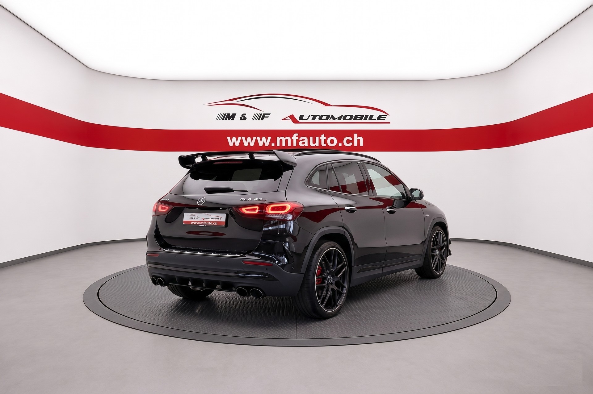 MERCEDES-BENZ GLA 45 S AMG 4matic+ Schalensitze CH Fahrzeug-image-5