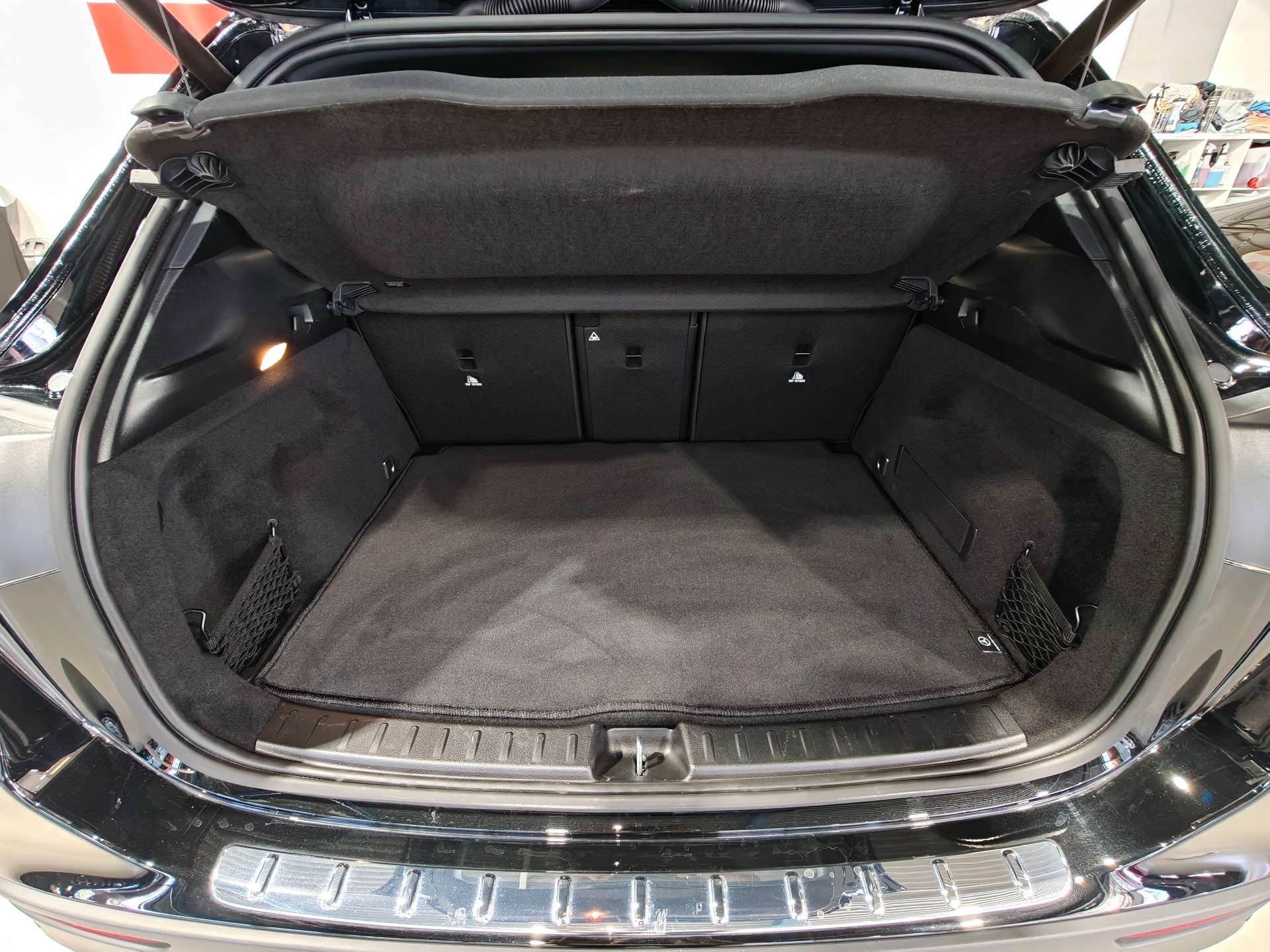 MERCEDES-BENZ GLA 45 S AMG 4matic+ Schalensitze CH Fahrzeug-image-24