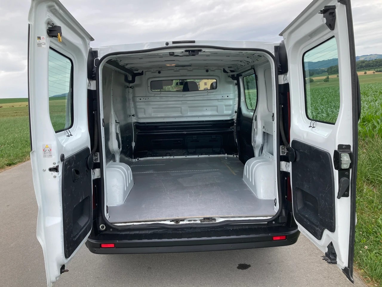 RENAULT Trafic 1.6 dCi 120 2.9t Business L1H1 Nutzlast 1`160 KG-image-6