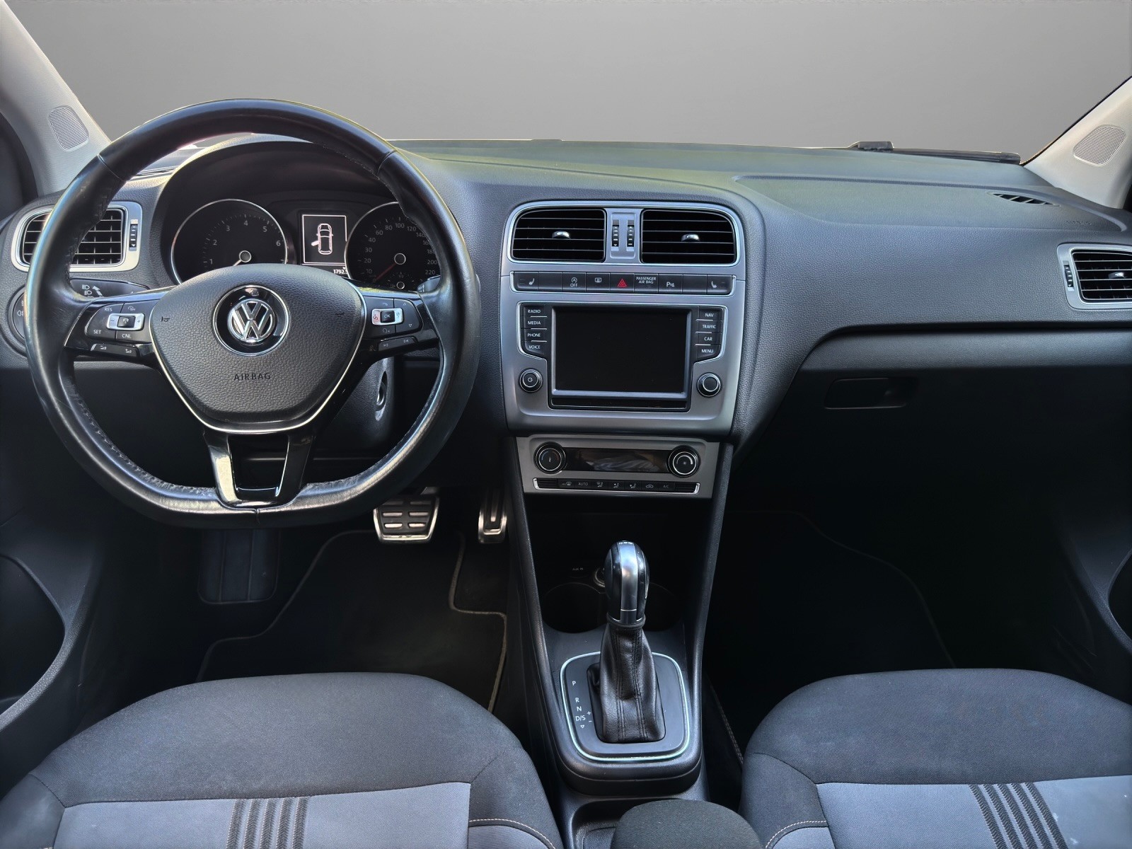 VW Polo 1.2 TSI BMT Comfortline DSG-image-8