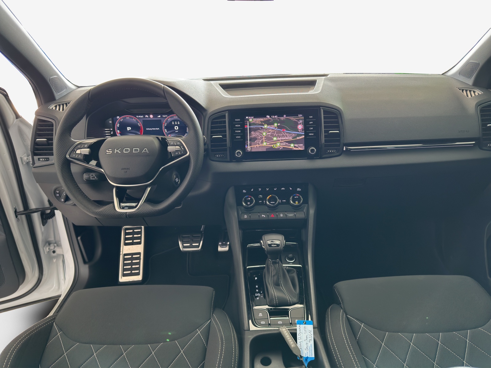 SKODA Karoq 2.0 TSI SportLine 4x4 DSG-image-8