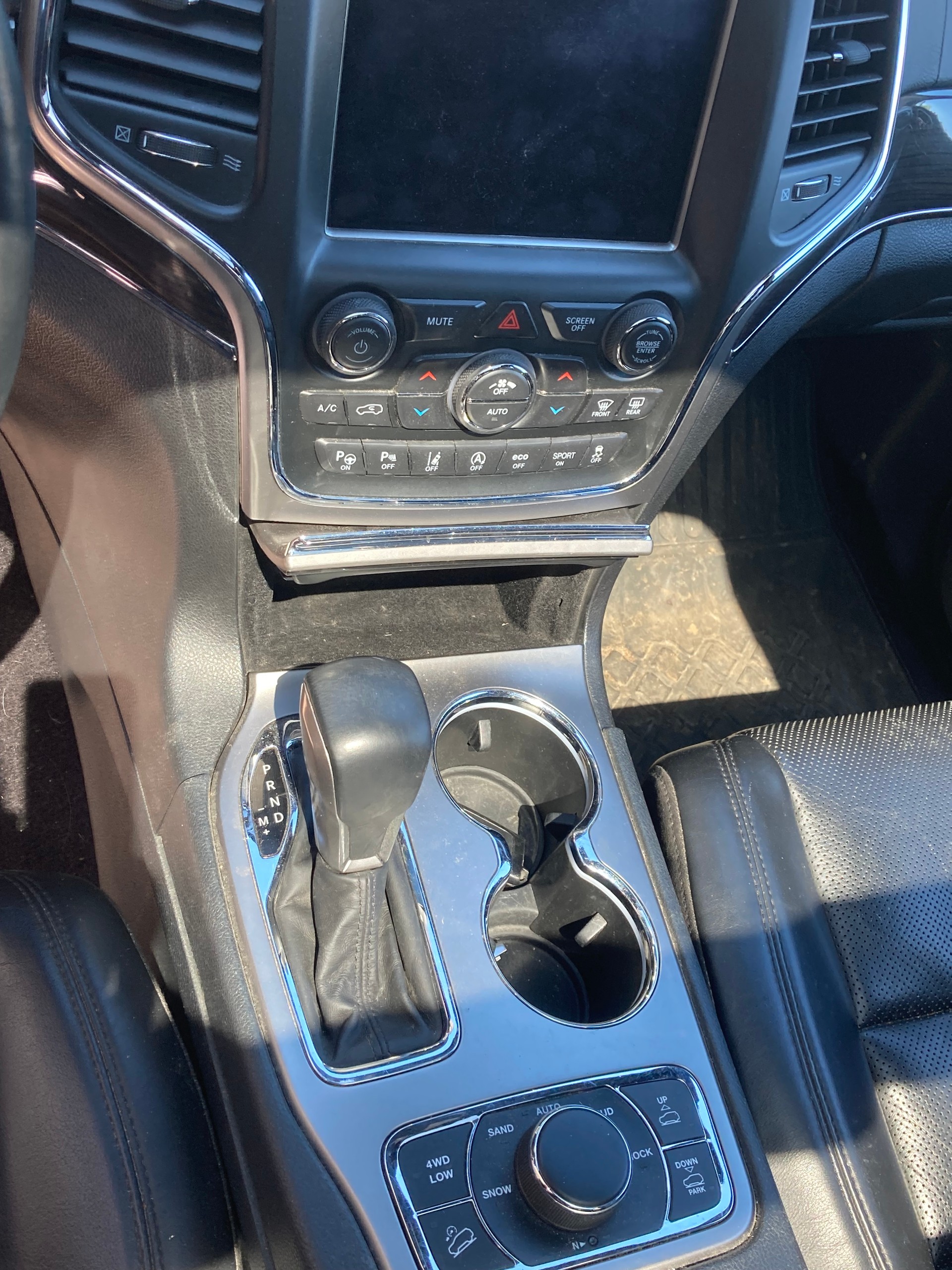 JEEP Grand Cherokee 3.0 CRD Overland Automatic-image-5