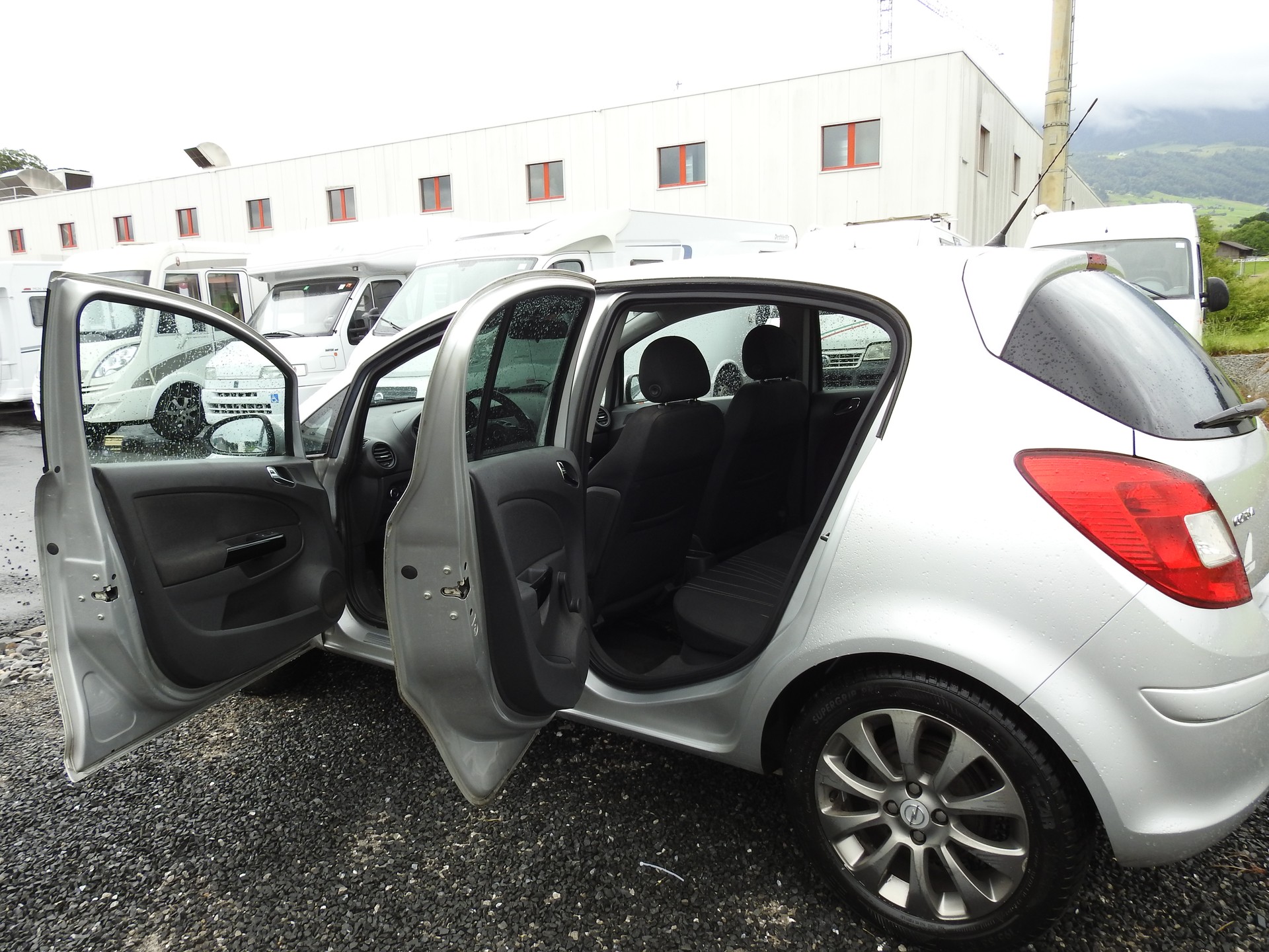 OPEL Corsa 1.4 TP Color Edition-image-13