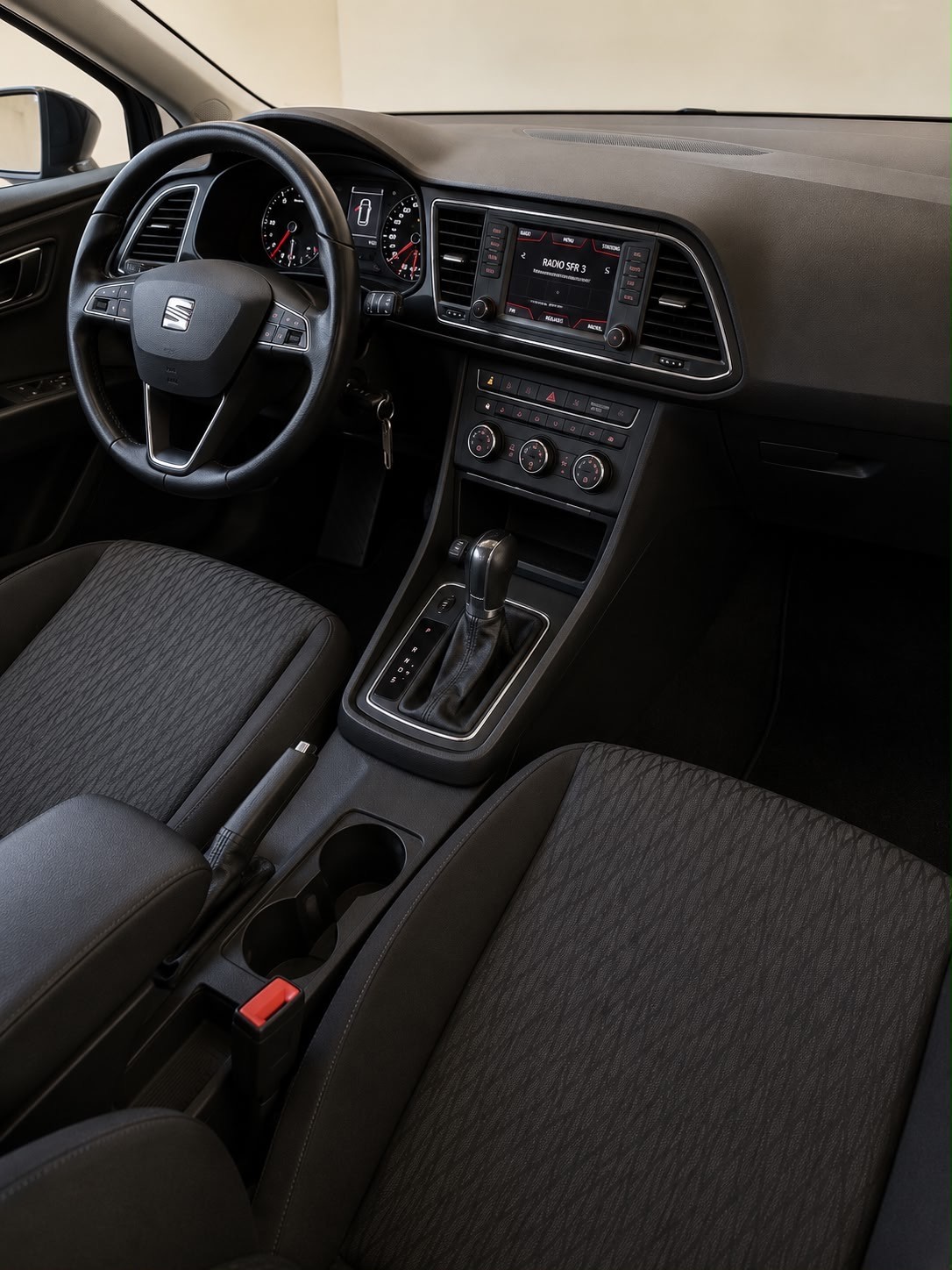 SEAT Leon ST 1.4 TSI FR Viva DSG-image-9