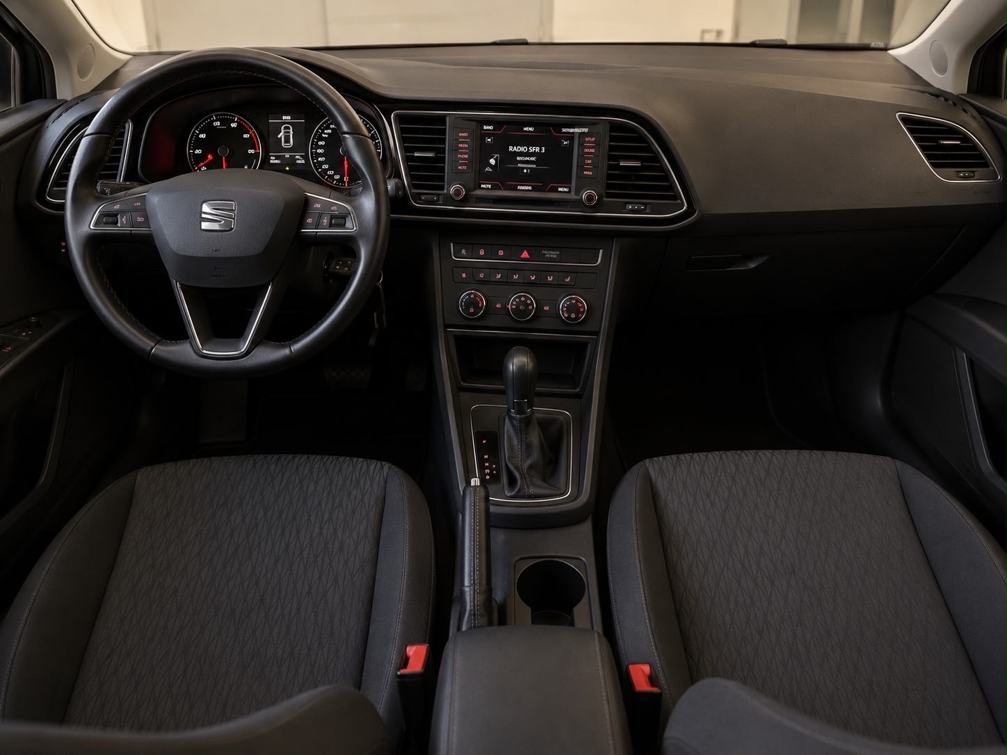 SEAT Leon ST 1.4 TSI FR Viva DSG-image-11