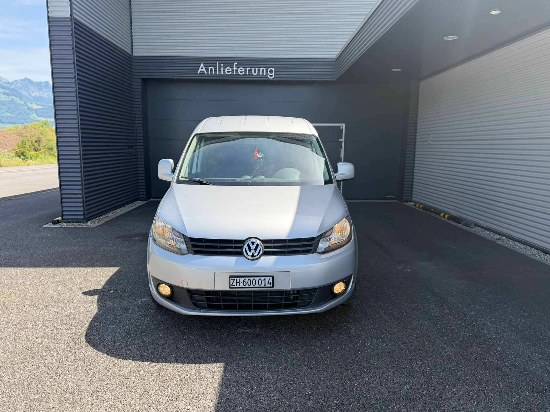 VW Caddy 1.6 TDI-image-2