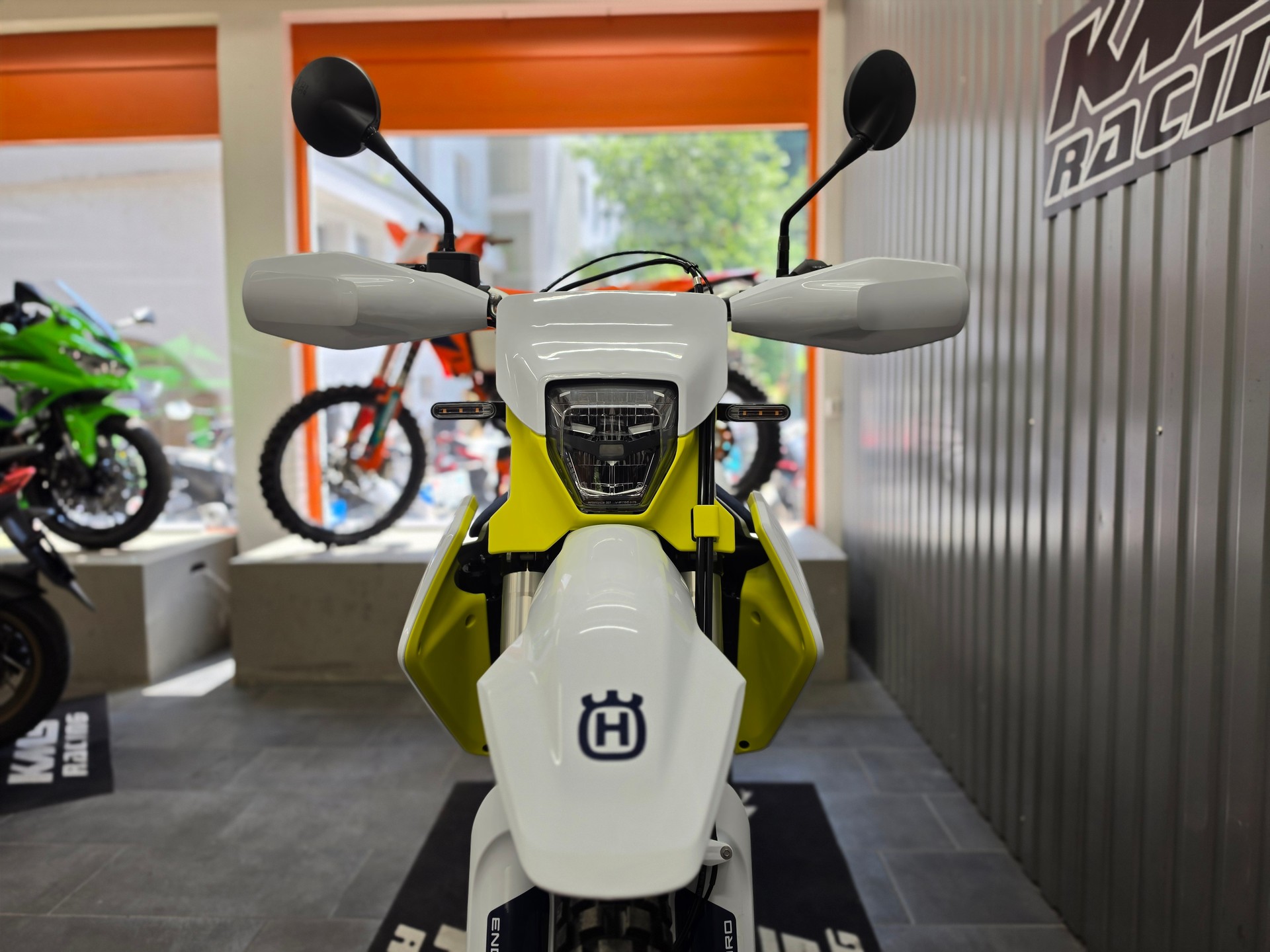 HUSQVARNA 701 Enduro (35kW)-image-4