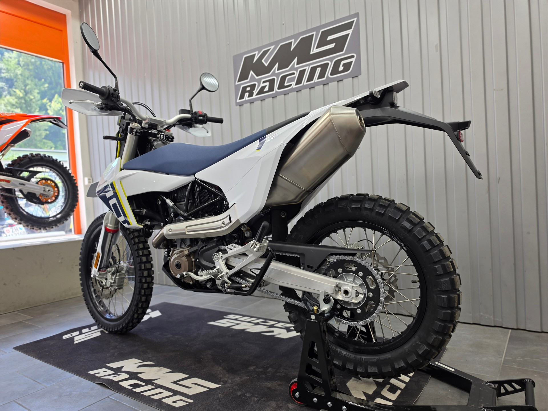 HUSQVARNA 701 Enduro (35kW)-image-8
