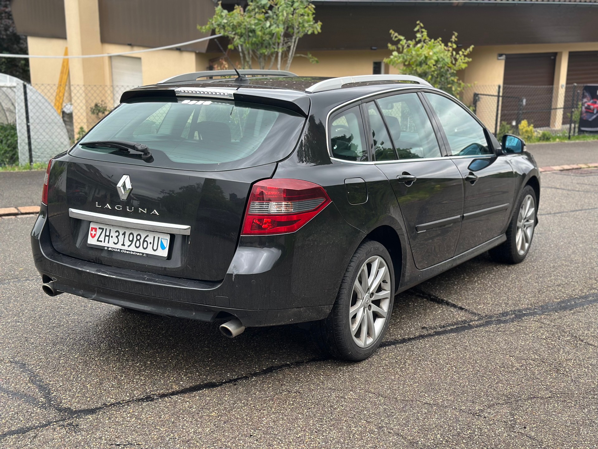 RENAULT Laguna Grandtour 2.0 16V T Initiale Automatic-image-5