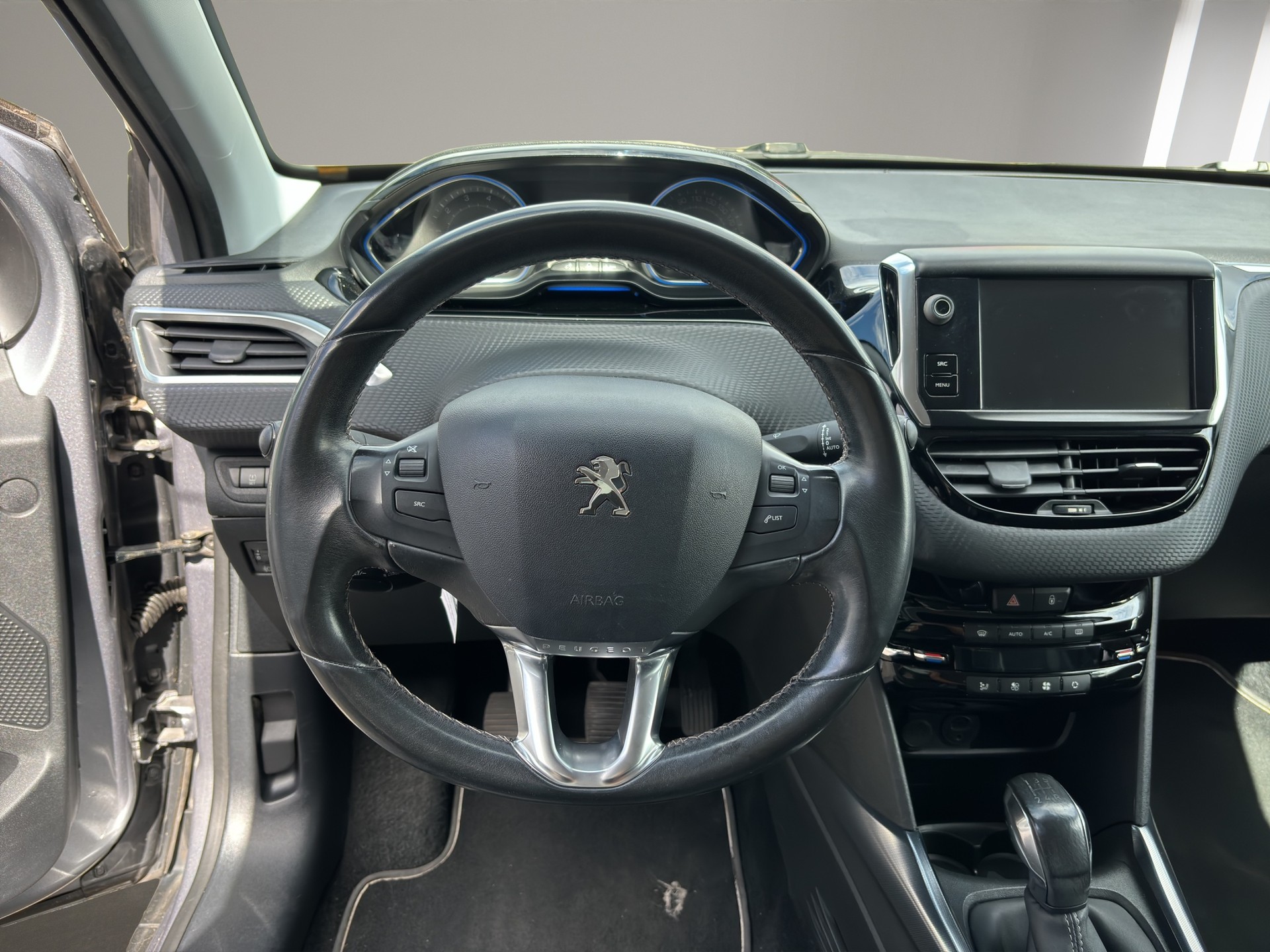 PEUGEOT 2008 1.6 VTI Allure-image-10
