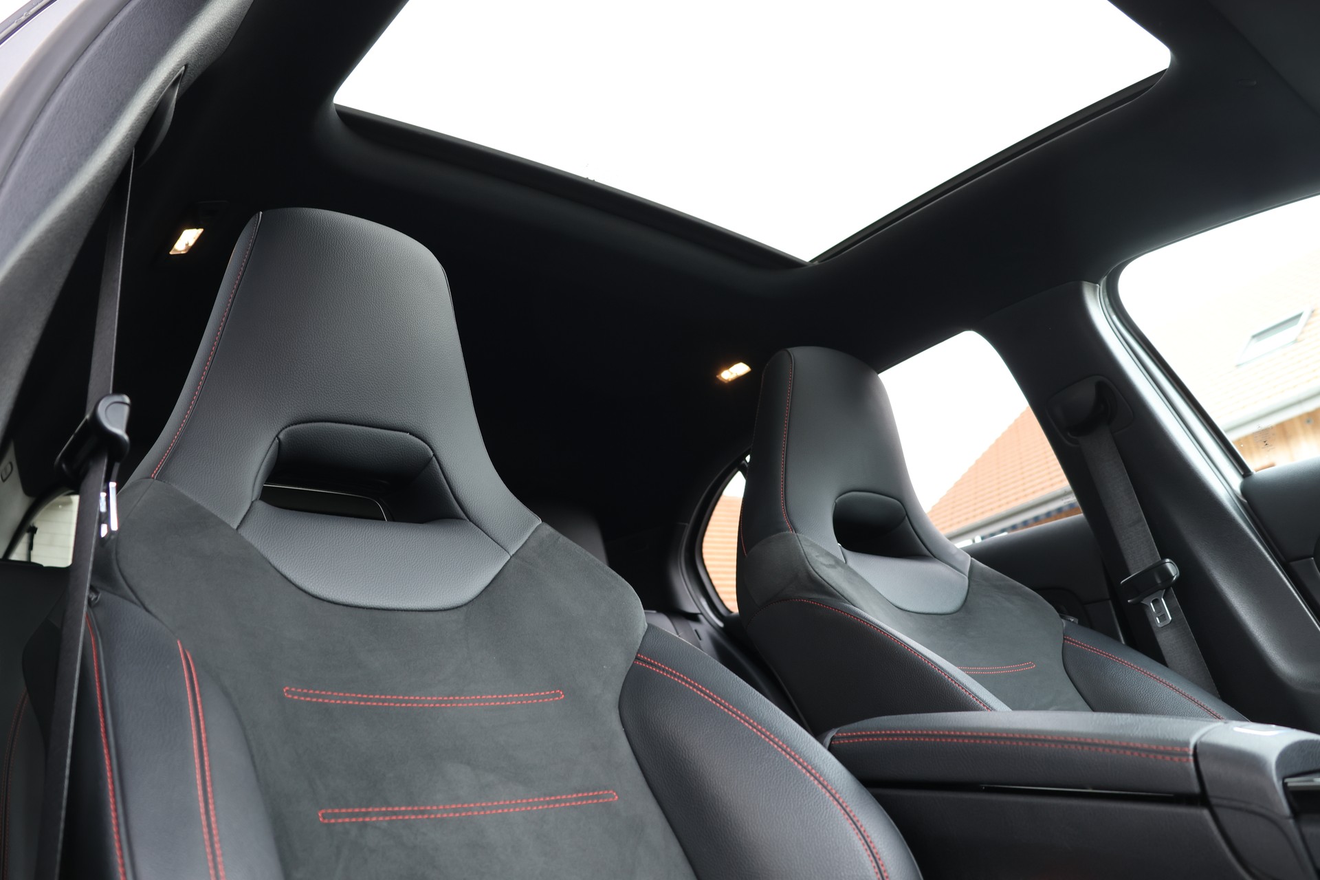 MERCEDES-BENZ A 250e AMG Line 8G-DCT (CH)-image-21