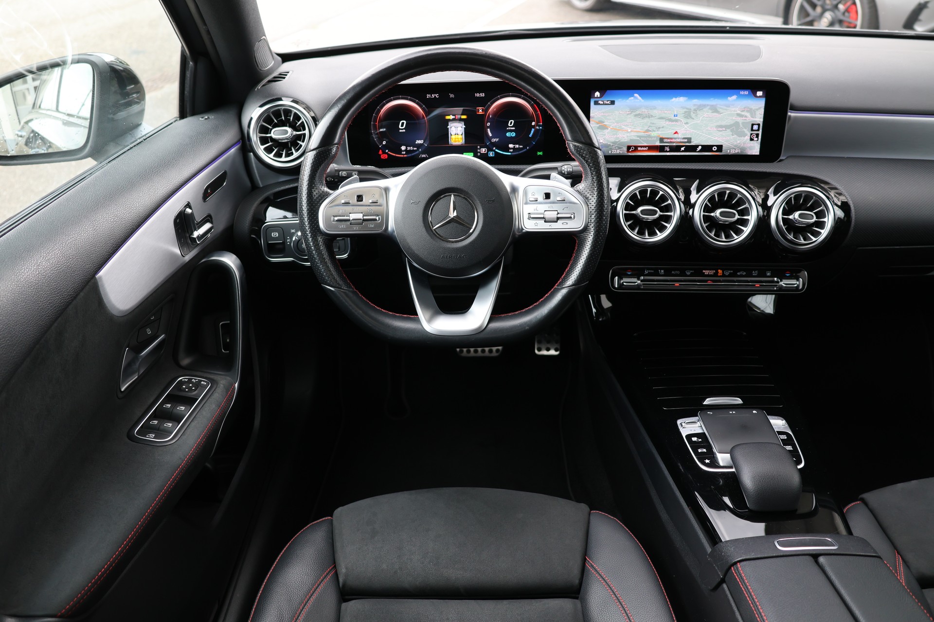 MERCEDES-BENZ A 250e AMG Line 8G-DCT (CH)-image-14