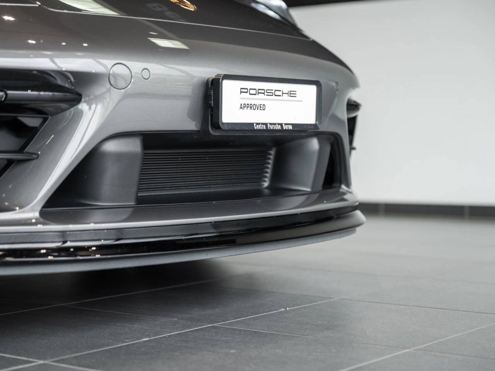 PORSCHE 911 Carrera GTS-image-23