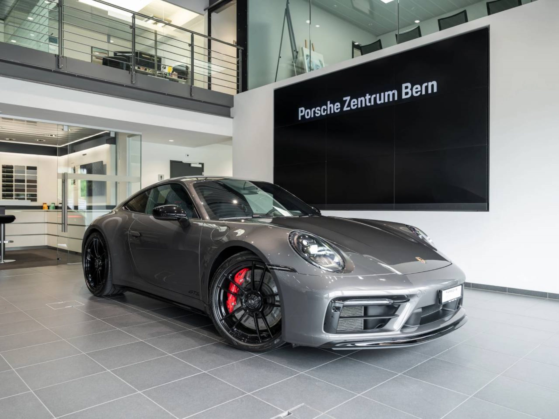 PORSCHE 911 Carrera GTS-image-0