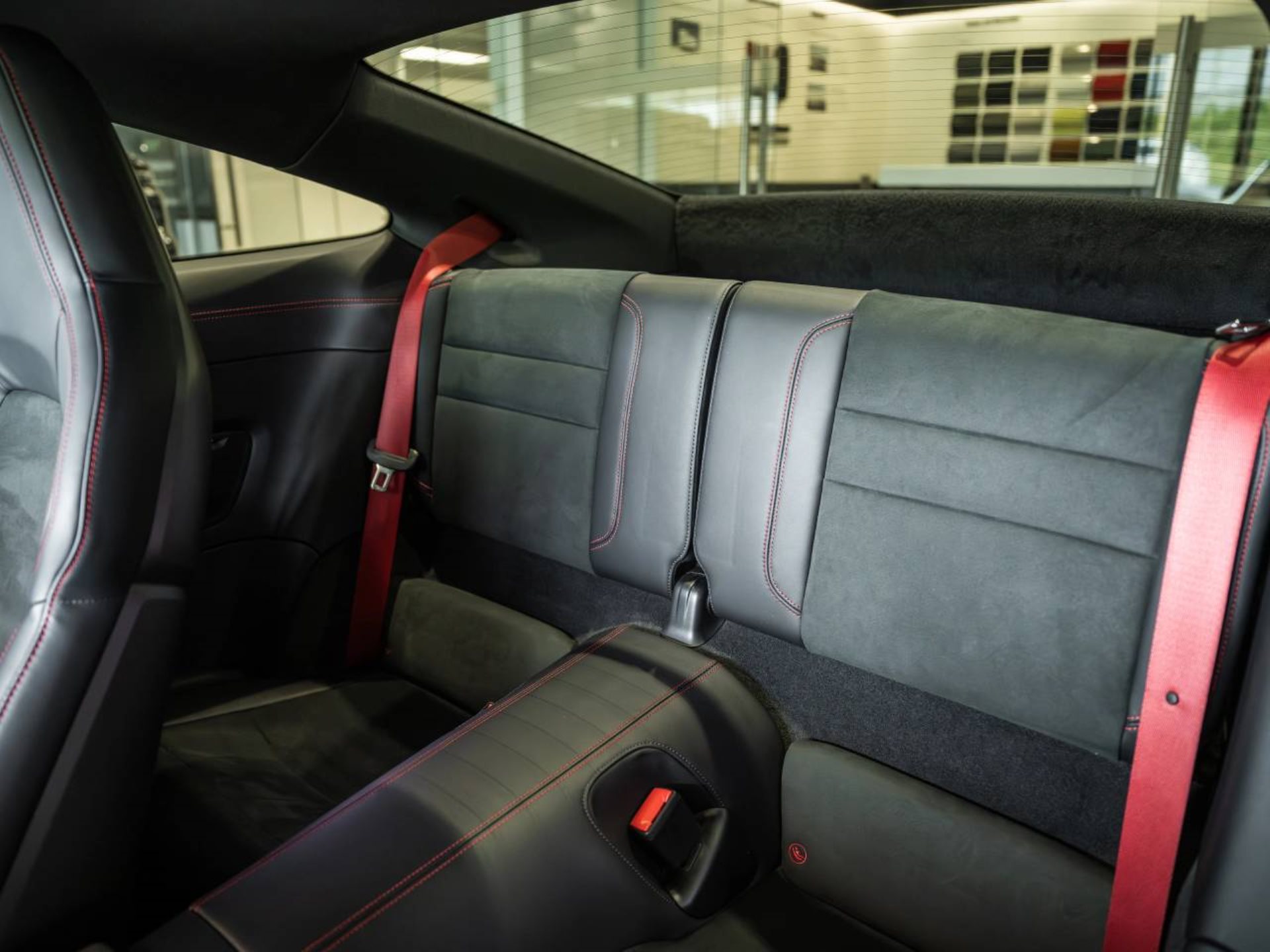 PORSCHE 911 Carrera GTS-image-16