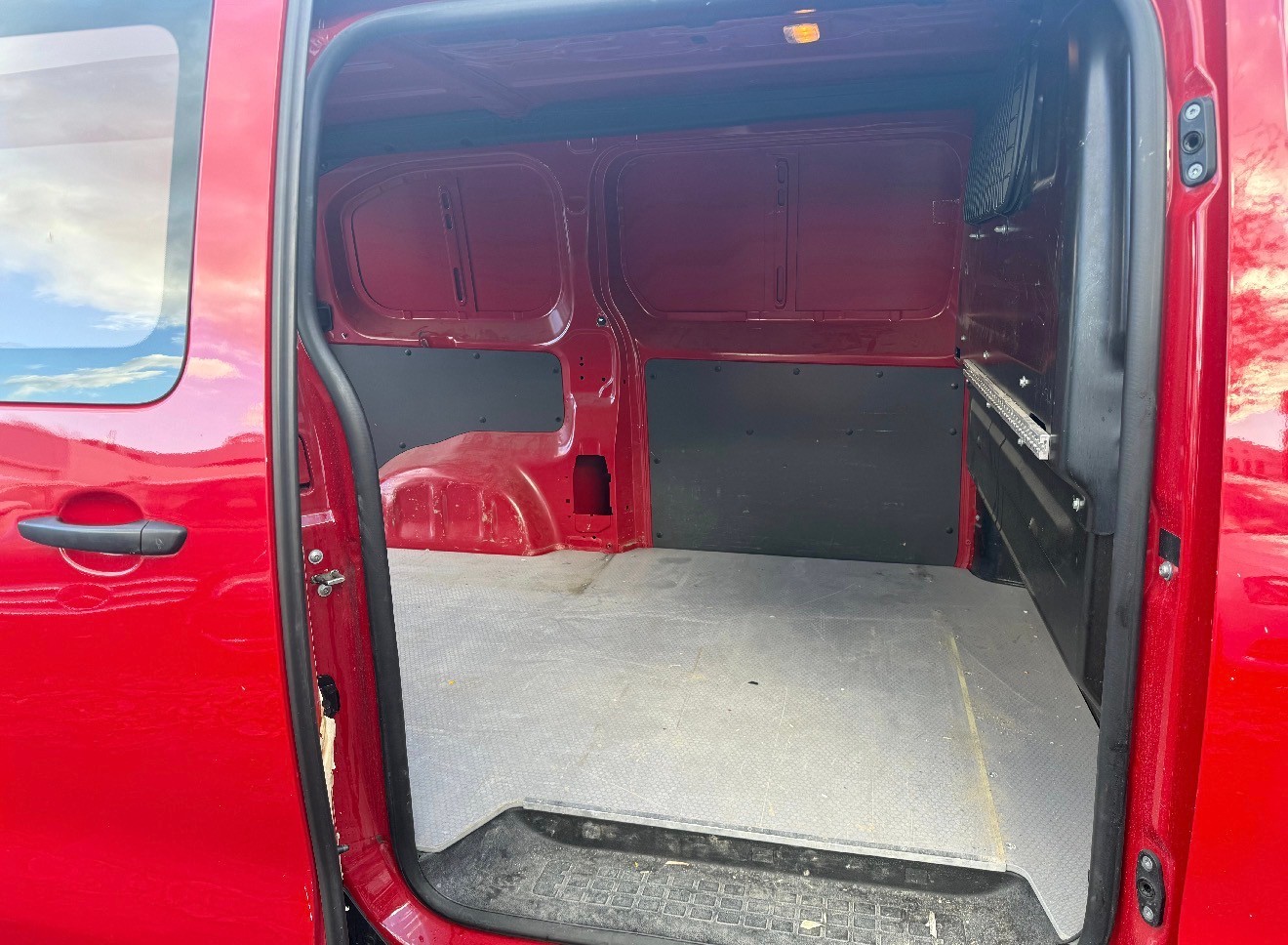 OPEL Vivaro Cargo 2.0 CDTI Enjoy s/s M EN Aut.-image-10