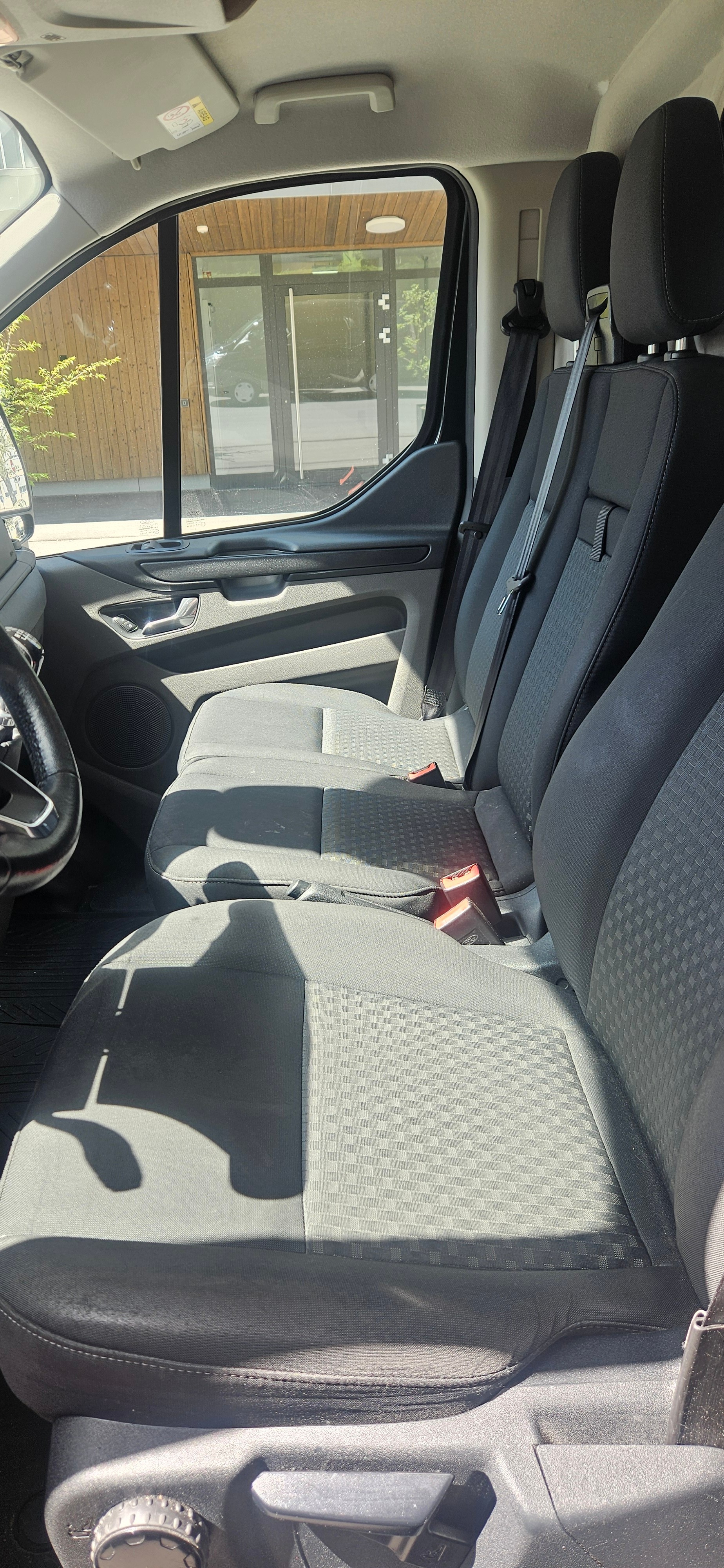 FORD 2.0 TDCi 105 Ambiente-image-9