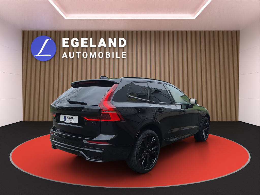 VOLVO XC60 2.0 B5 MH Plus Black Edition AWD-showroom-element-3