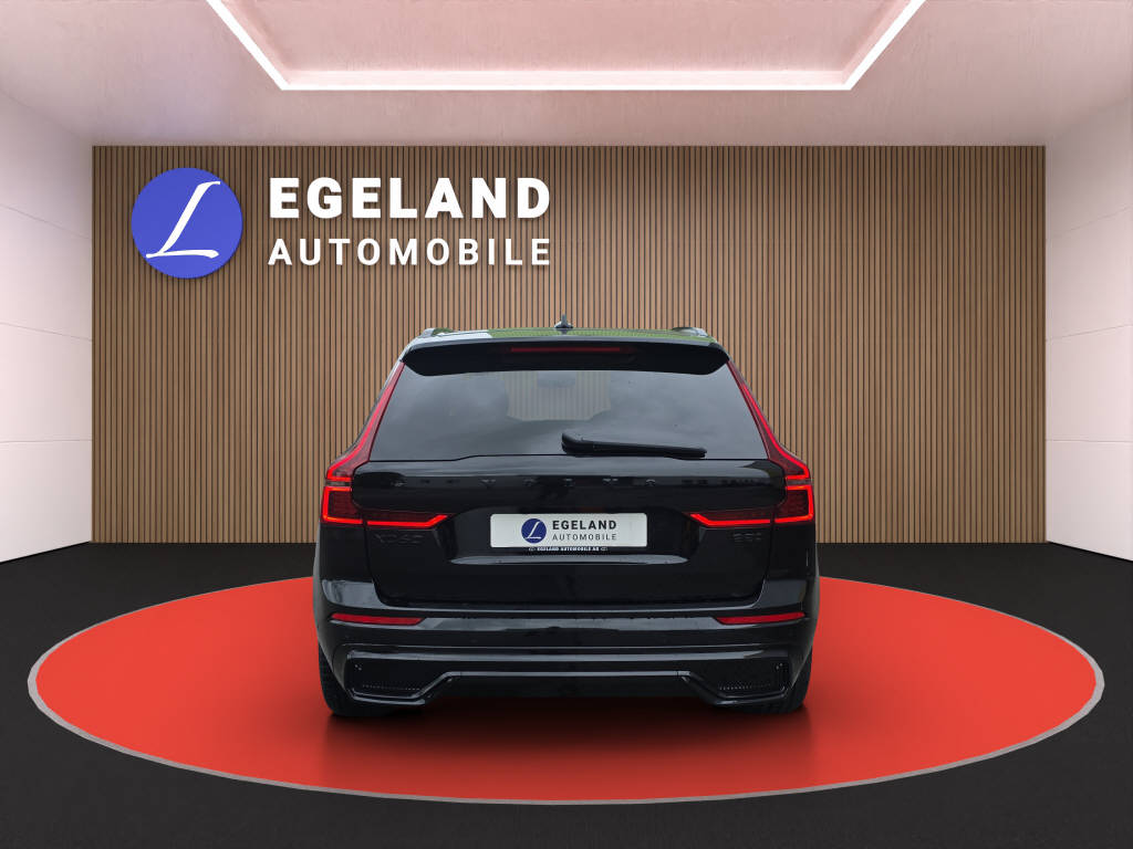 VOLVO XC60 2.0 B5 MH Plus Black Edition AWD-image-5