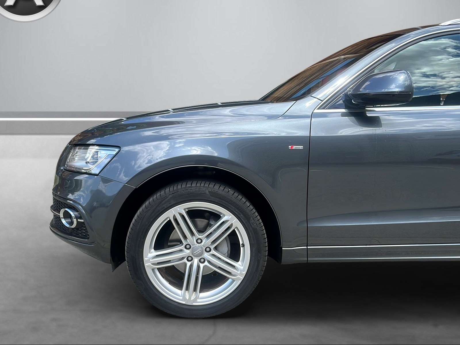 AUDI Q5 2.0 TDI quattro S-tronic-image-8