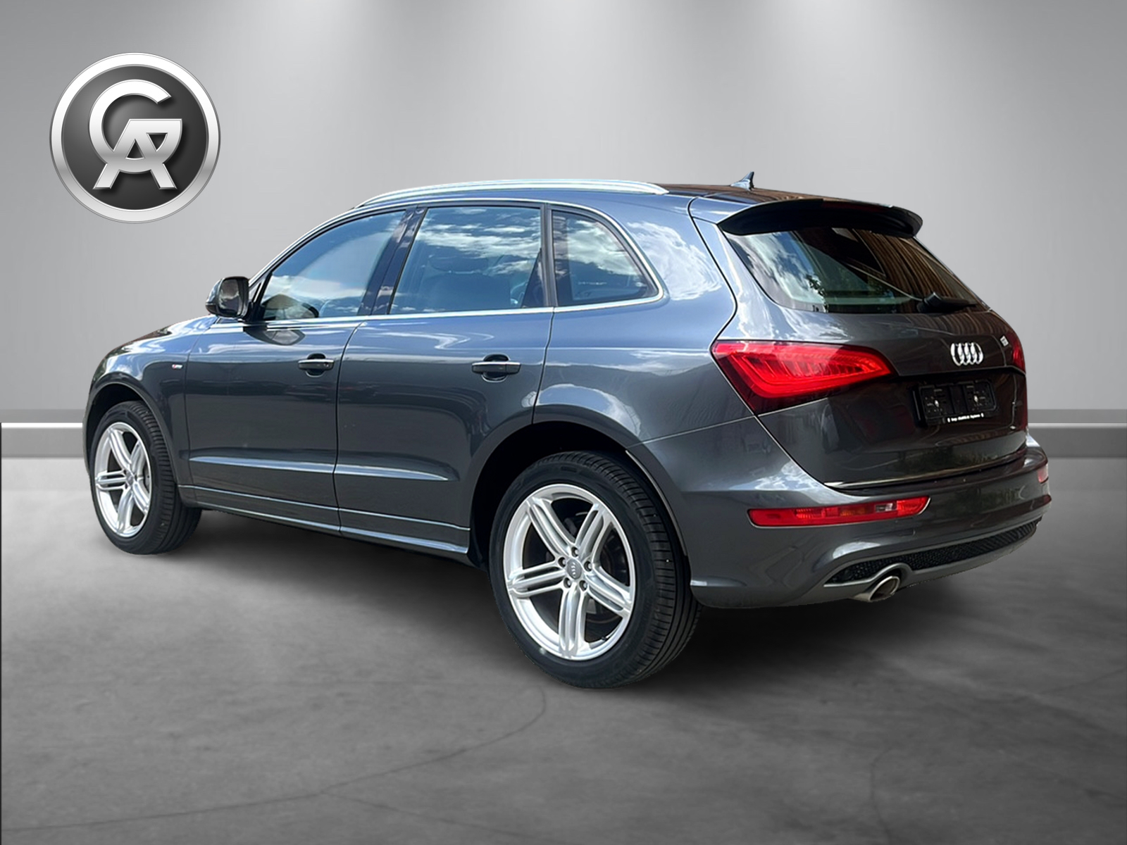 AUDI Q5 2.0 TDI quattro S-tronic-image-8