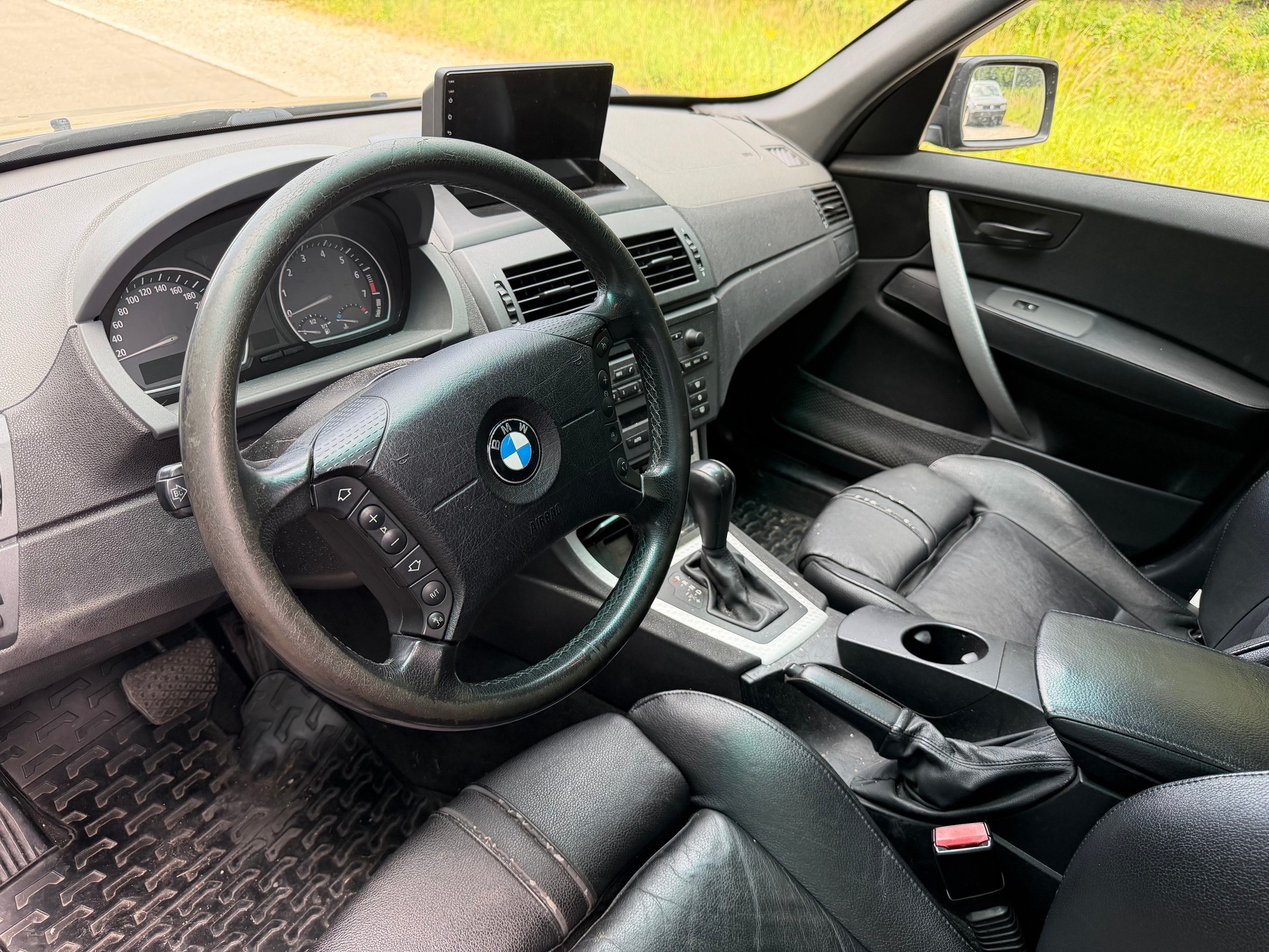 BMW X3 3.0i-image-7