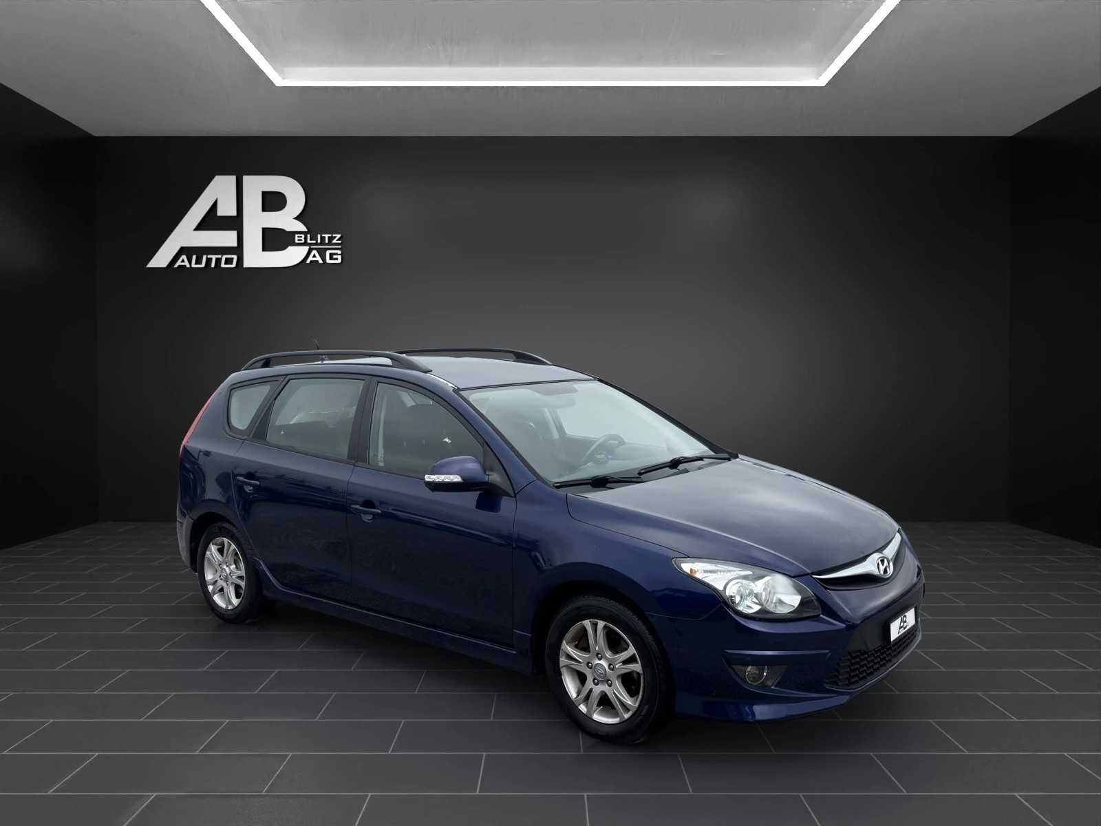HYUNDAI i30 Wagon 1.6 CRDi Style Automatic-image-5