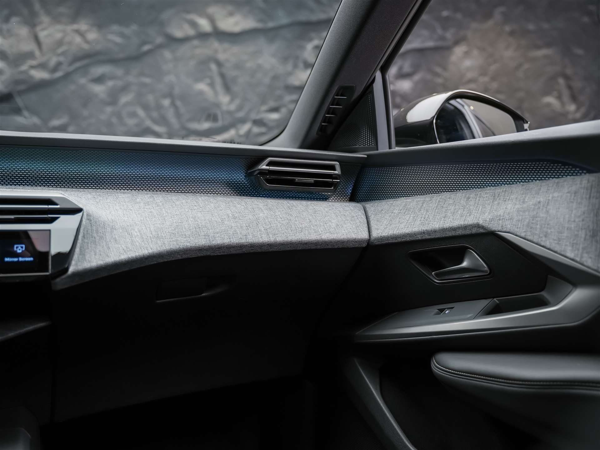 PEUGEOT 5008 145 Hybrid e-DCS6 GT *7-Sitzer*-image-21