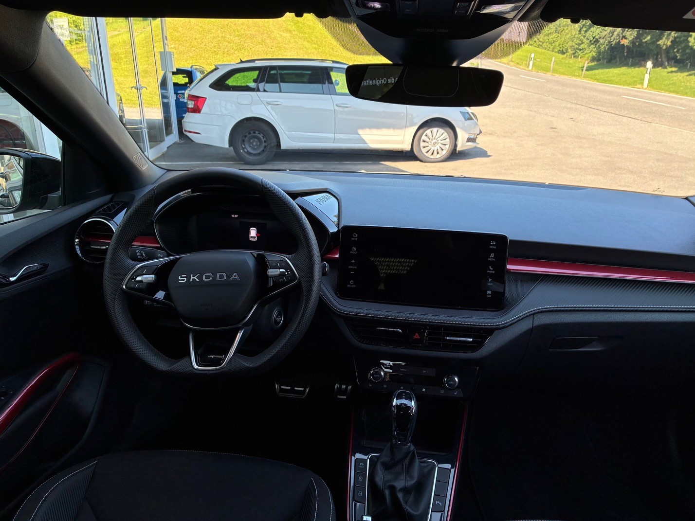 SKODA Fabia 1.0 TSI Monte Carlo DSG-image-9
