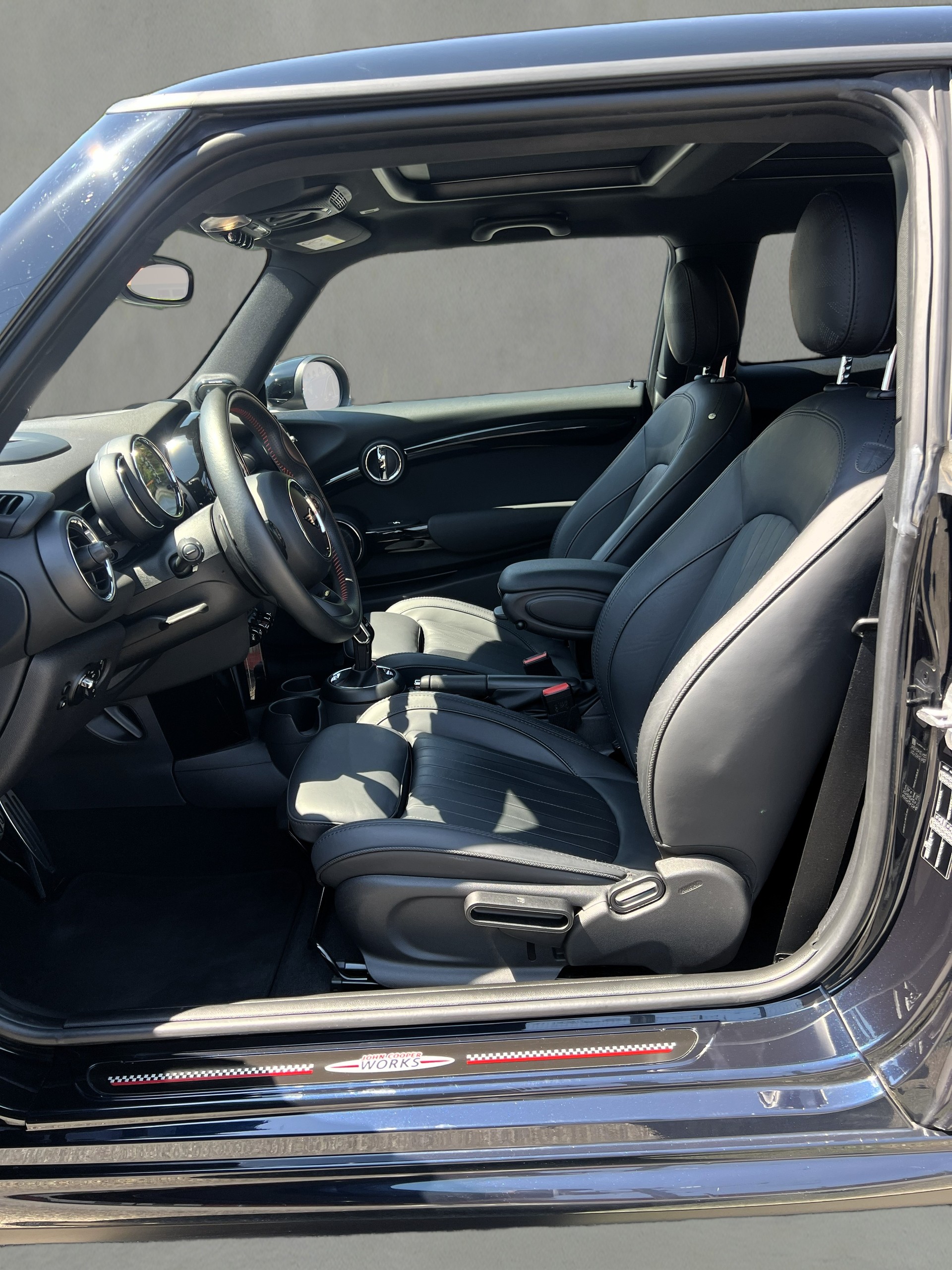 MINI Cooper John Cooper Works Steptronic-image-19