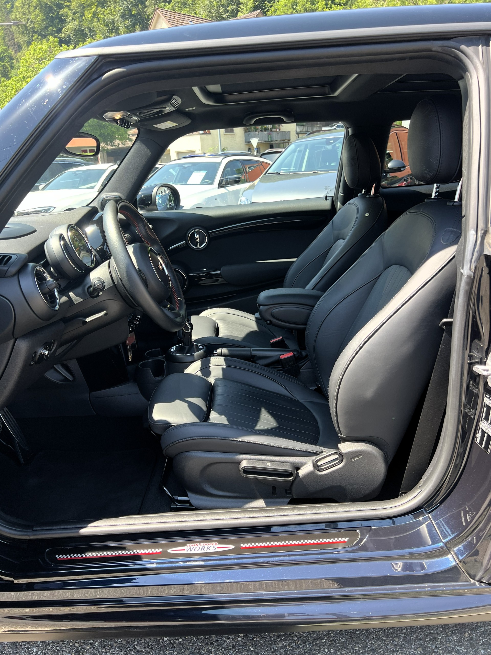 MINI Cooper John Cooper Works Steptronic-image-19