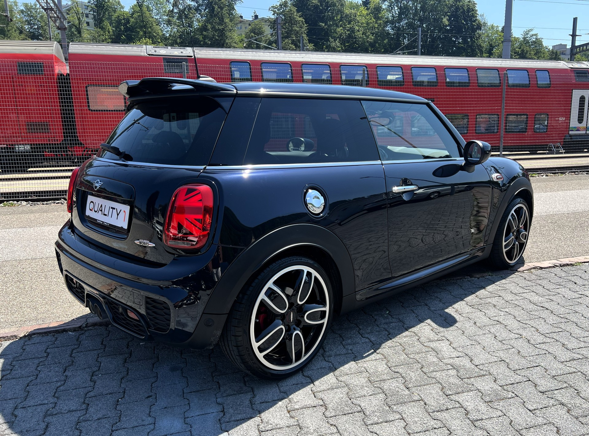 MINI Cooper John Cooper Works Steptronic-image-4