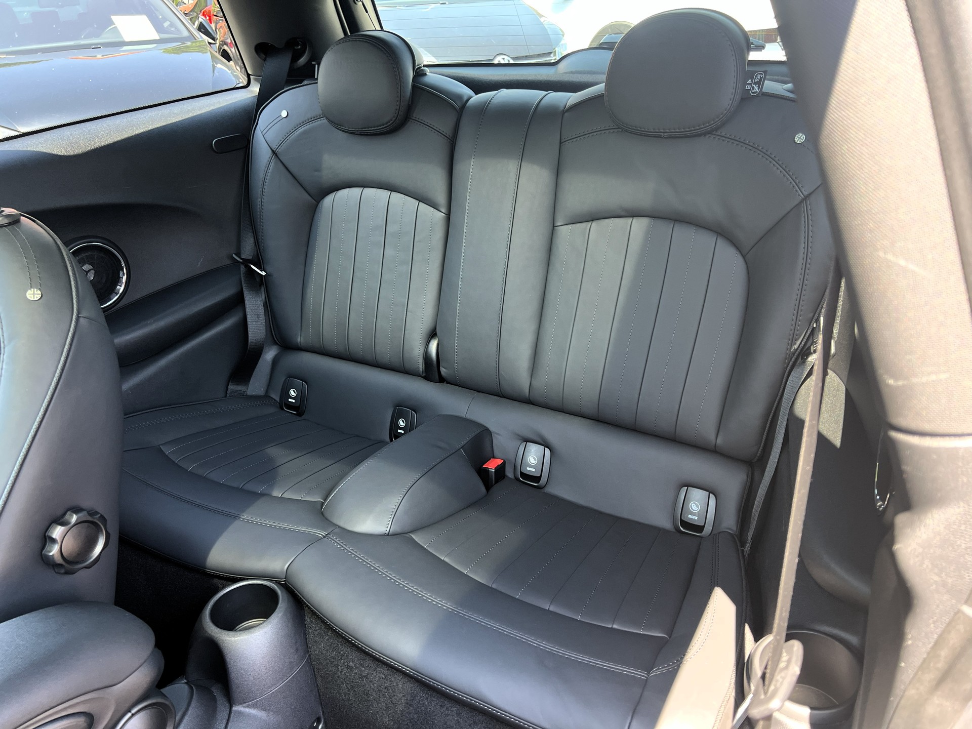 MINI Cooper John Cooper Works Steptronic-image-13