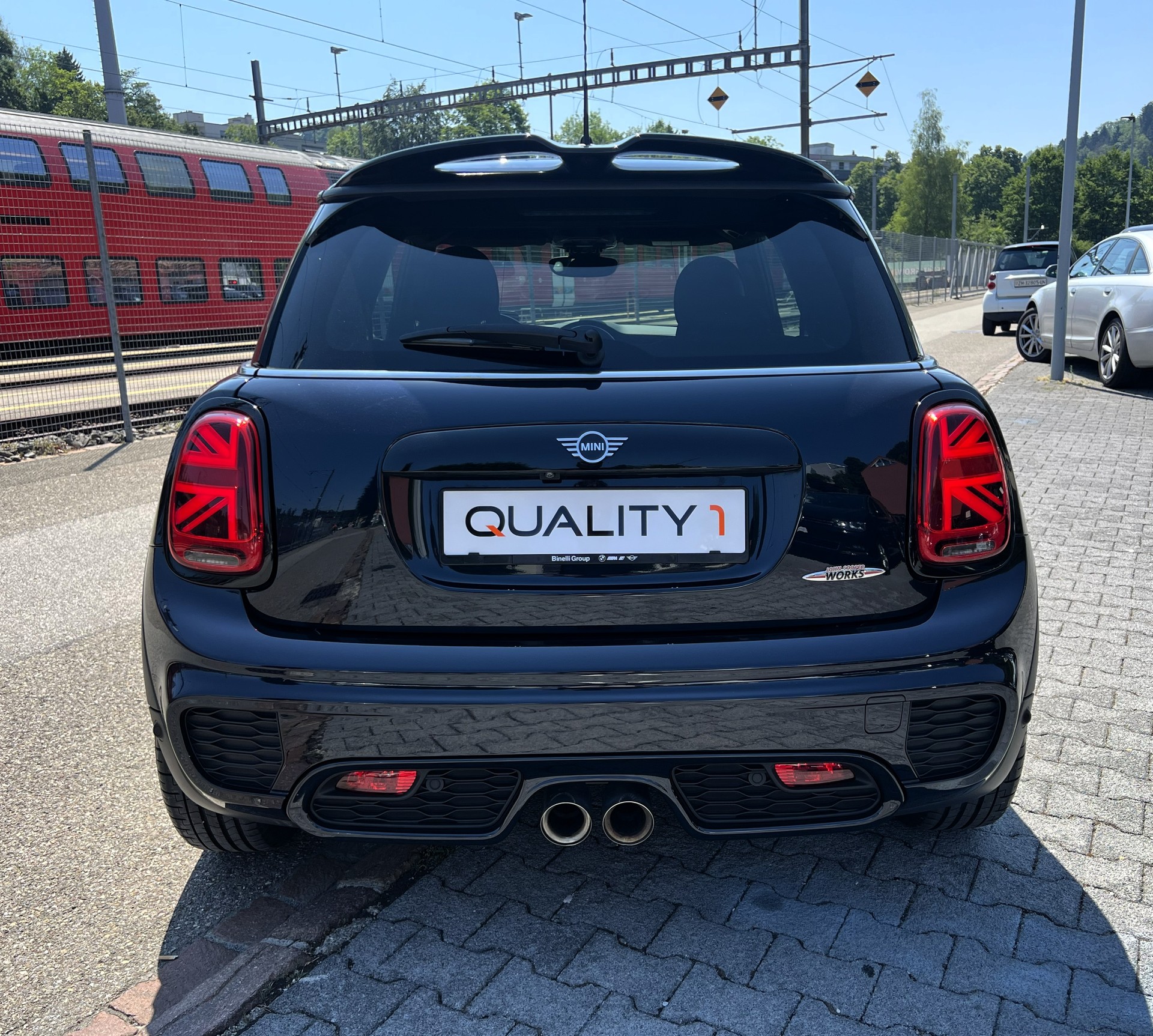 MINI Cooper John Cooper Works Steptronic-showroom-element-3