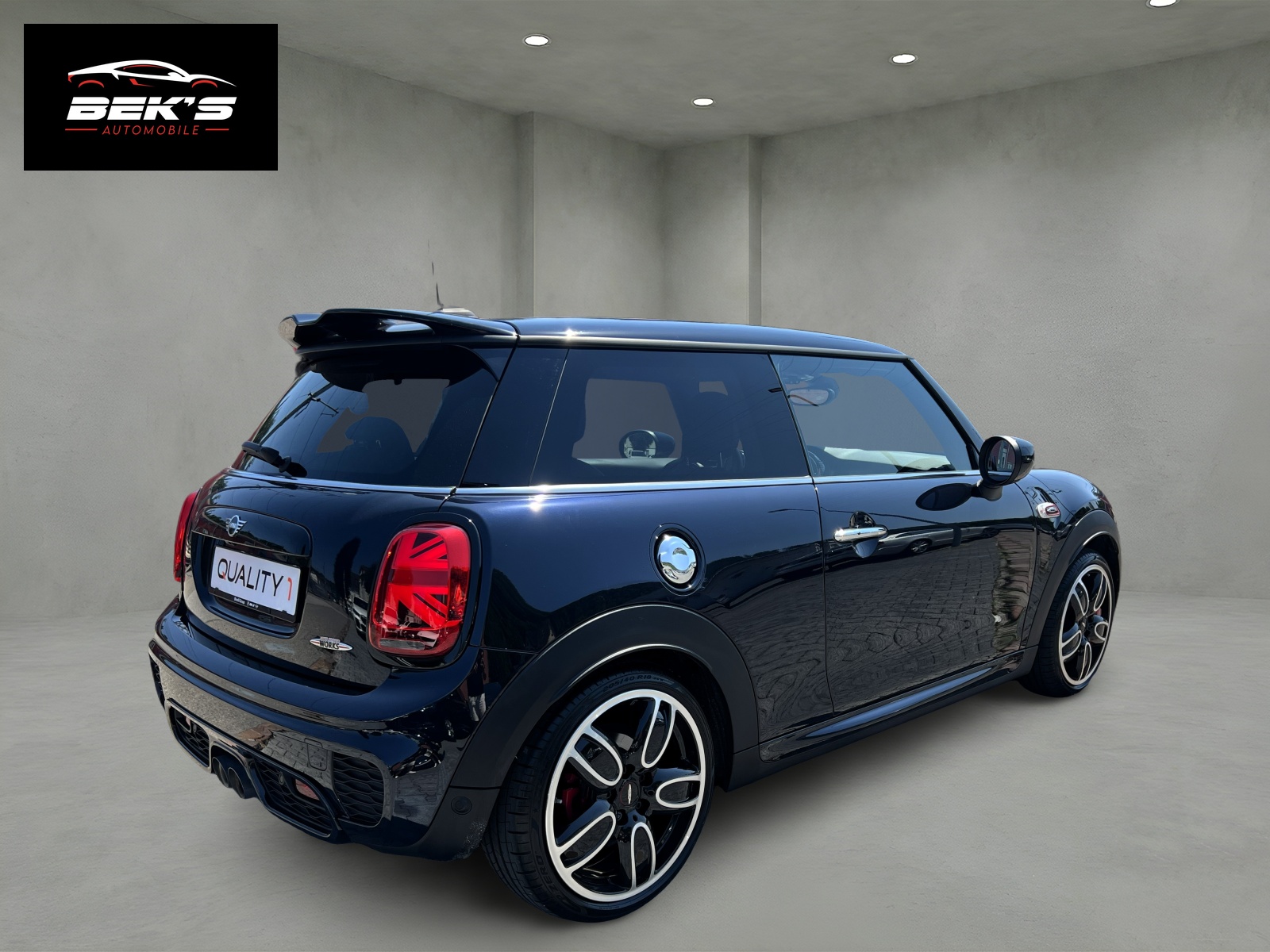 MINI Cooper John Cooper Works Steptronic-image-4