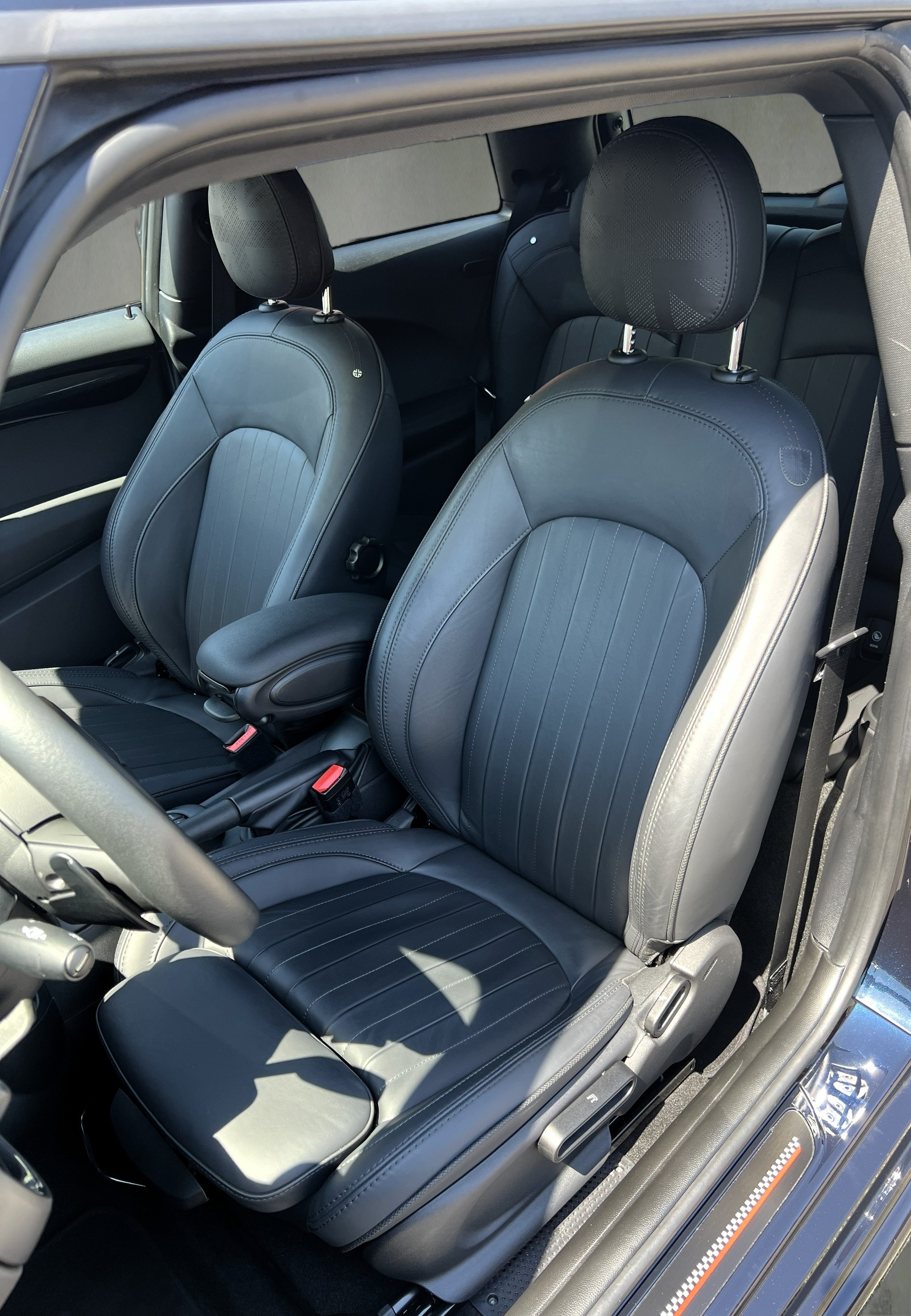 MINI Cooper John Cooper Works Steptronic-image-18