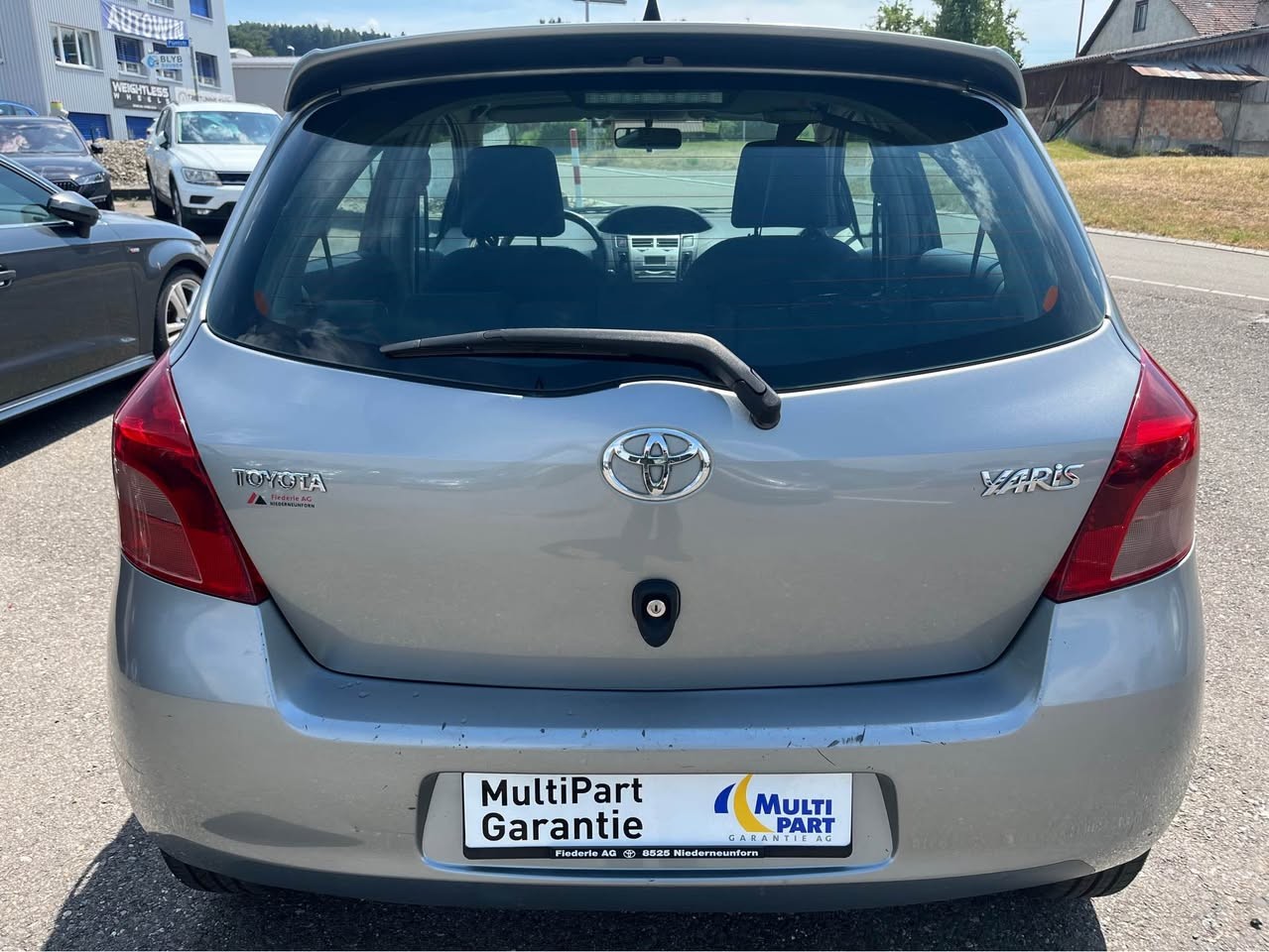 TOYOTA Yaris 1.3 Linea Luna-image-5