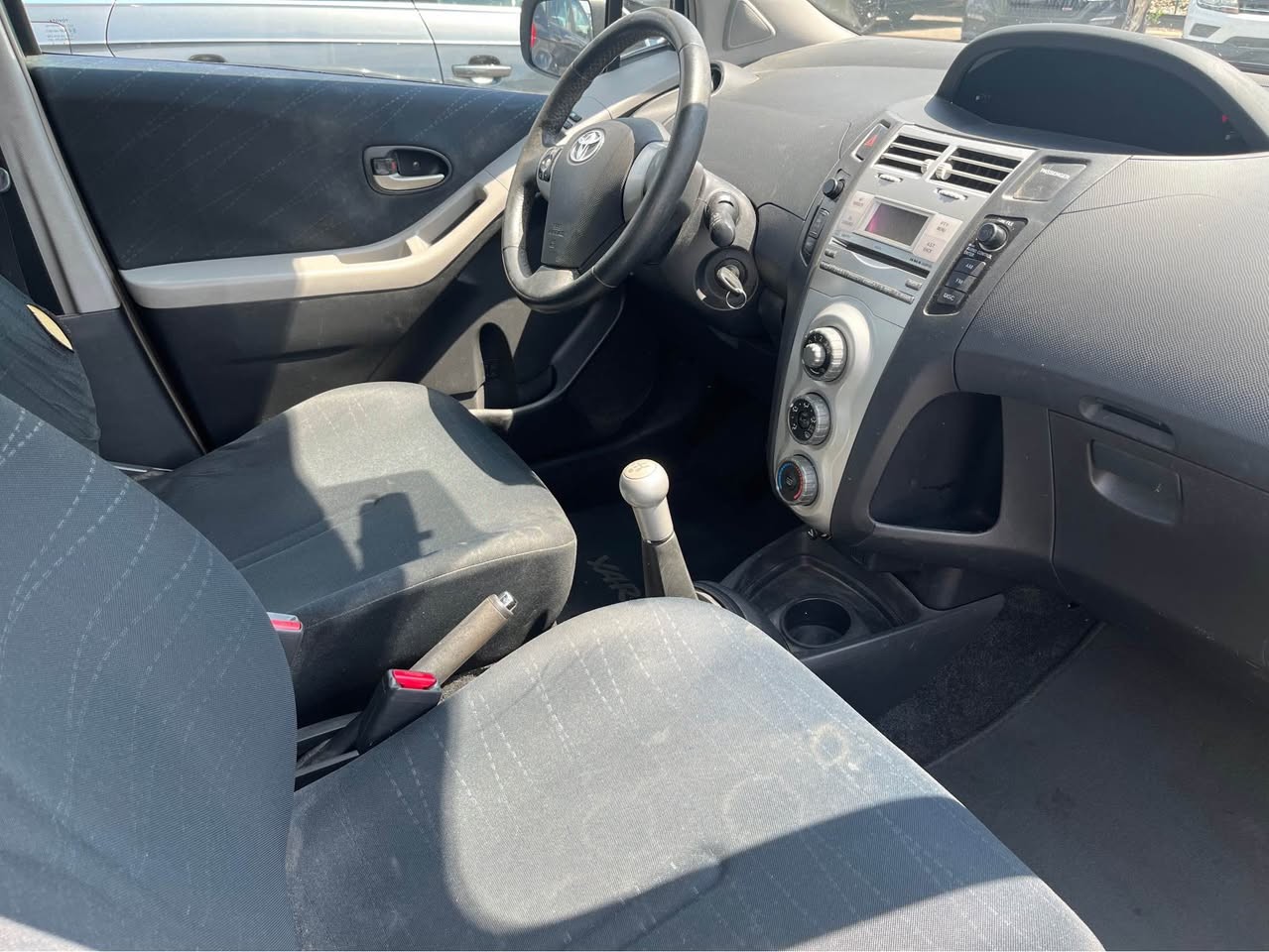 TOYOTA Yaris 1.3 Linea Luna-image-8