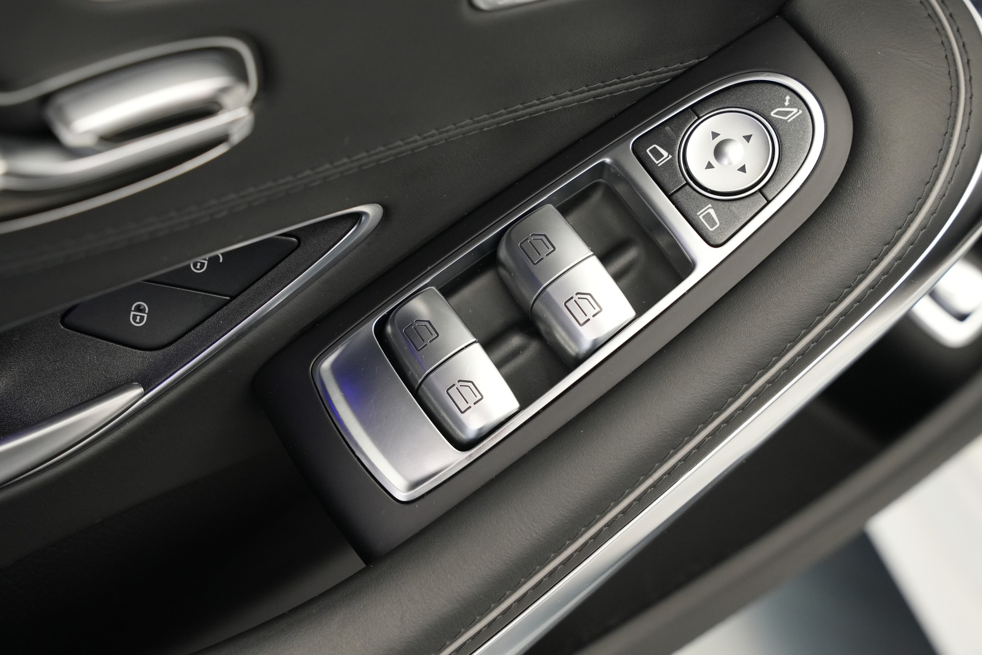 MERCEDES-BENZ S 500 AMG Line Cabriolet 9G-Tronic *CH-Fahrzeug*-image-21