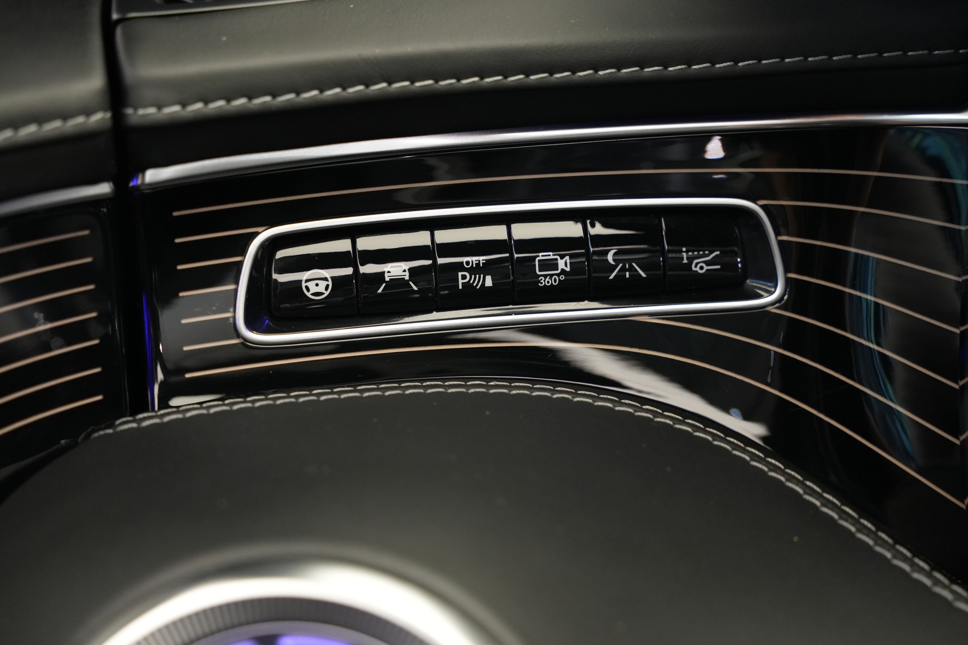 MERCEDES-BENZ S 500 AMG Line Cabriolet 9G-Tronic *CH-Fahrzeug*-image-33