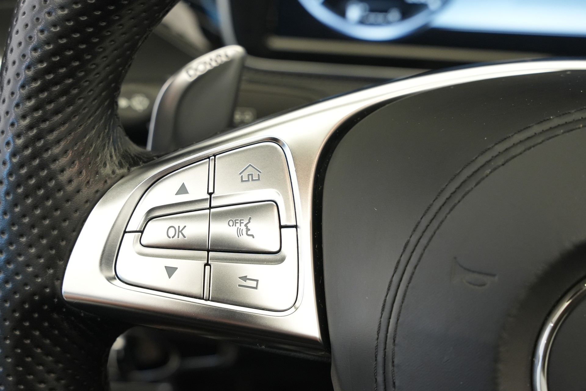 MERCEDES-BENZ S 500 AMG Line Cabriolet 9G-Tronic *CH-Fahrzeug*-image-28