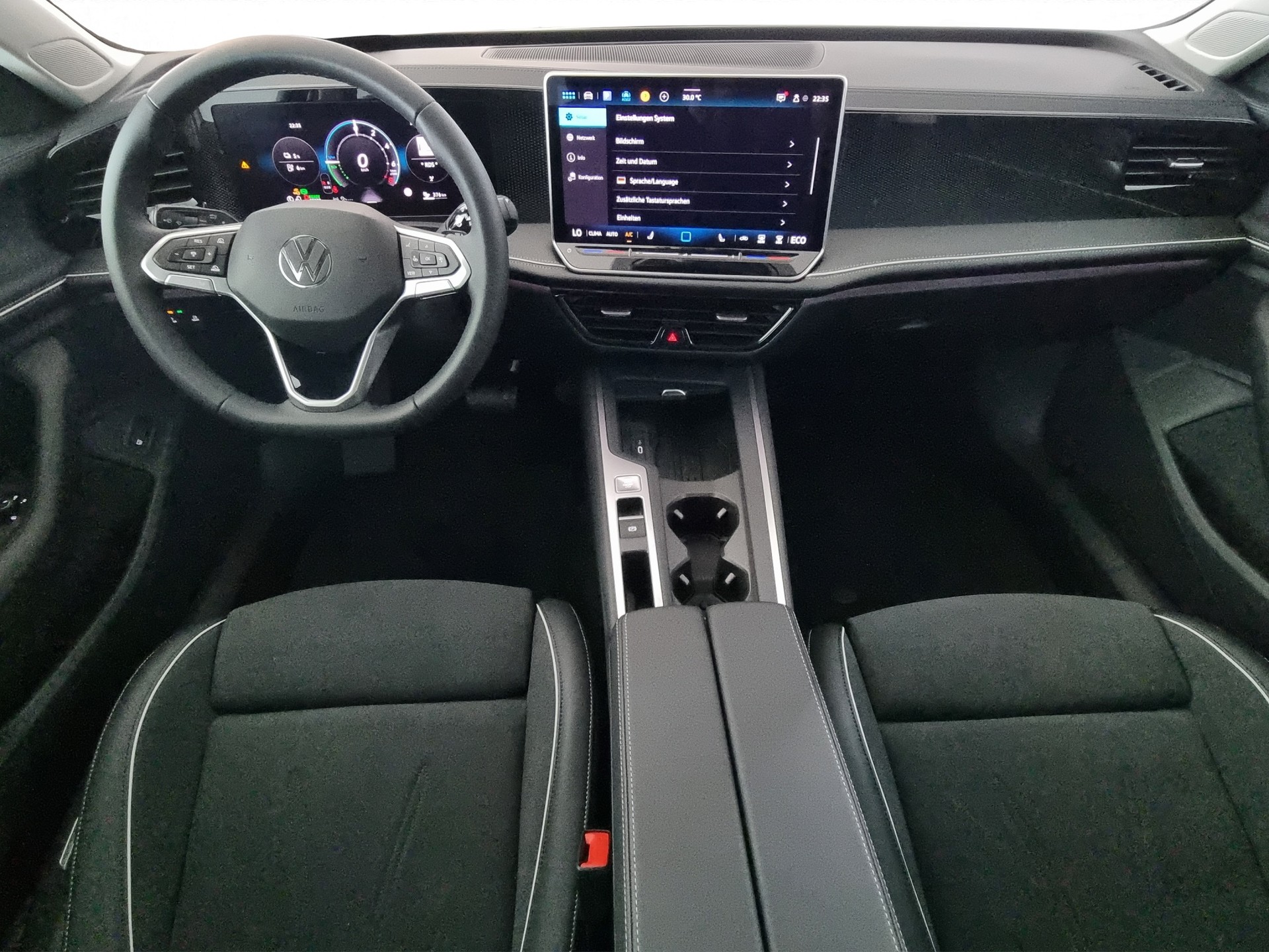 VW Passat Variant 1.5 TSI evo2 PHEV Business-image-7