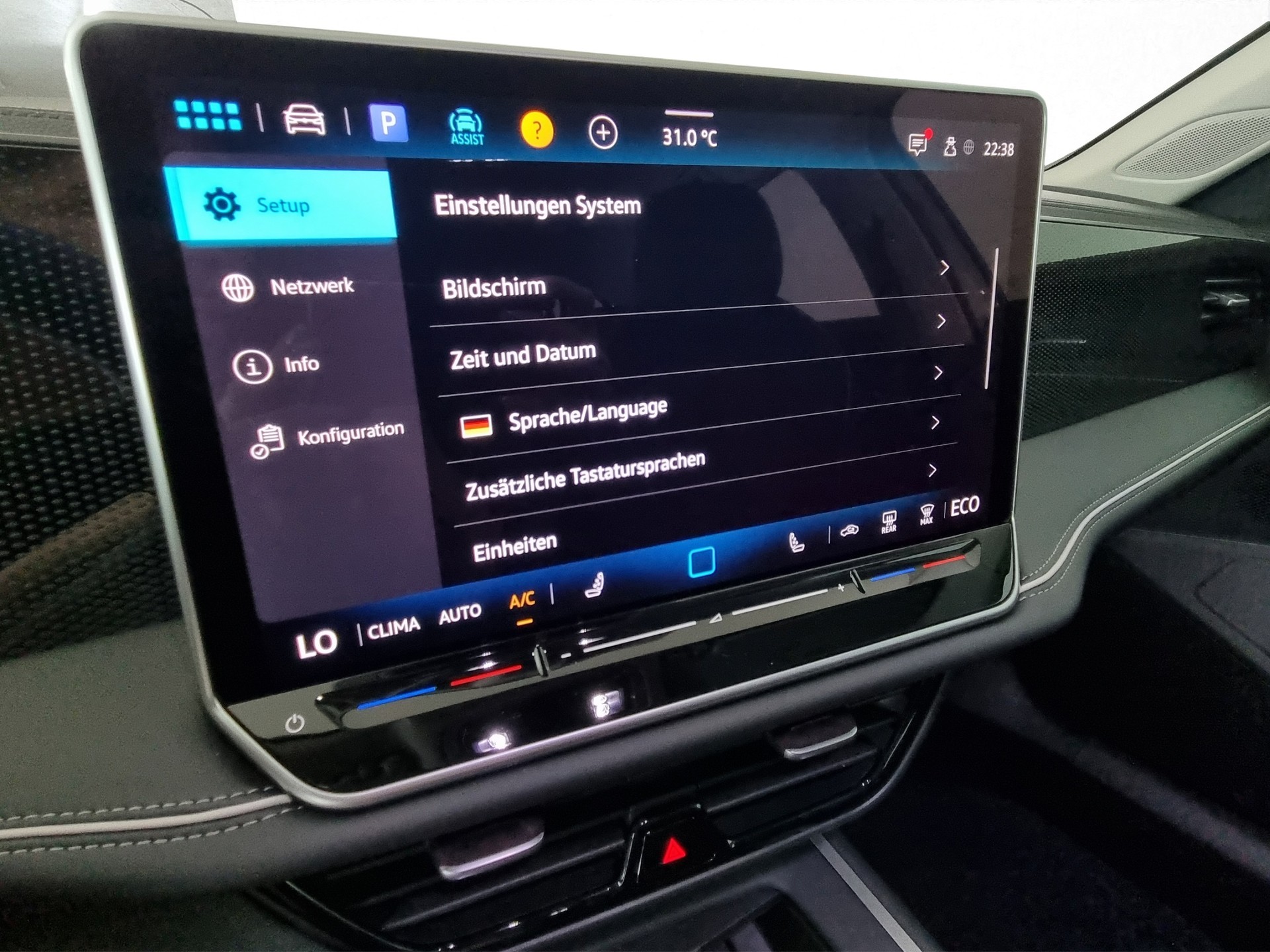VW Passat Variant 1.5 TSI evo2 PHEV Business-image-13