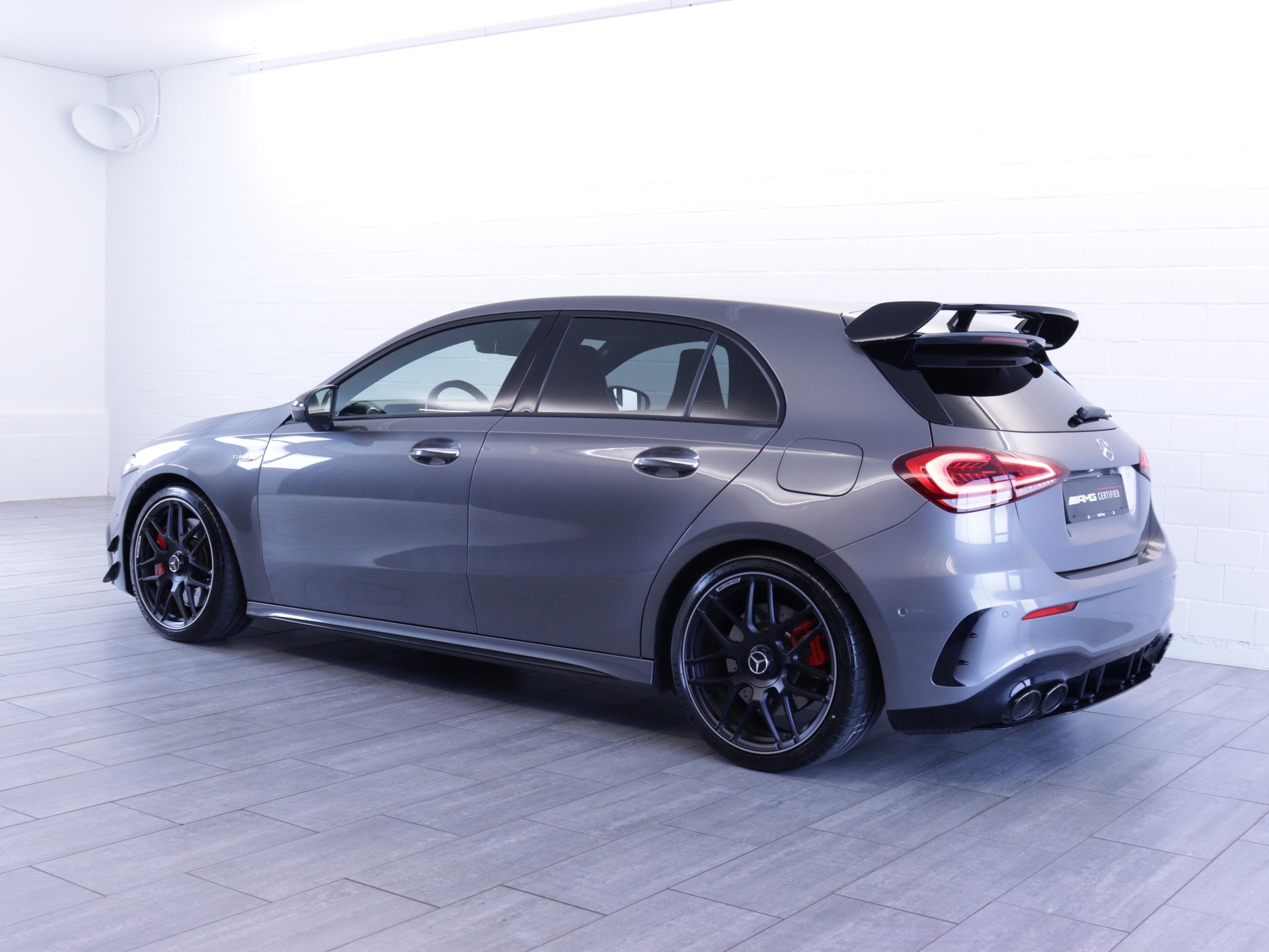 MERCEDES-BENZ A 45 S AMG 4matic+-showroom-element-2