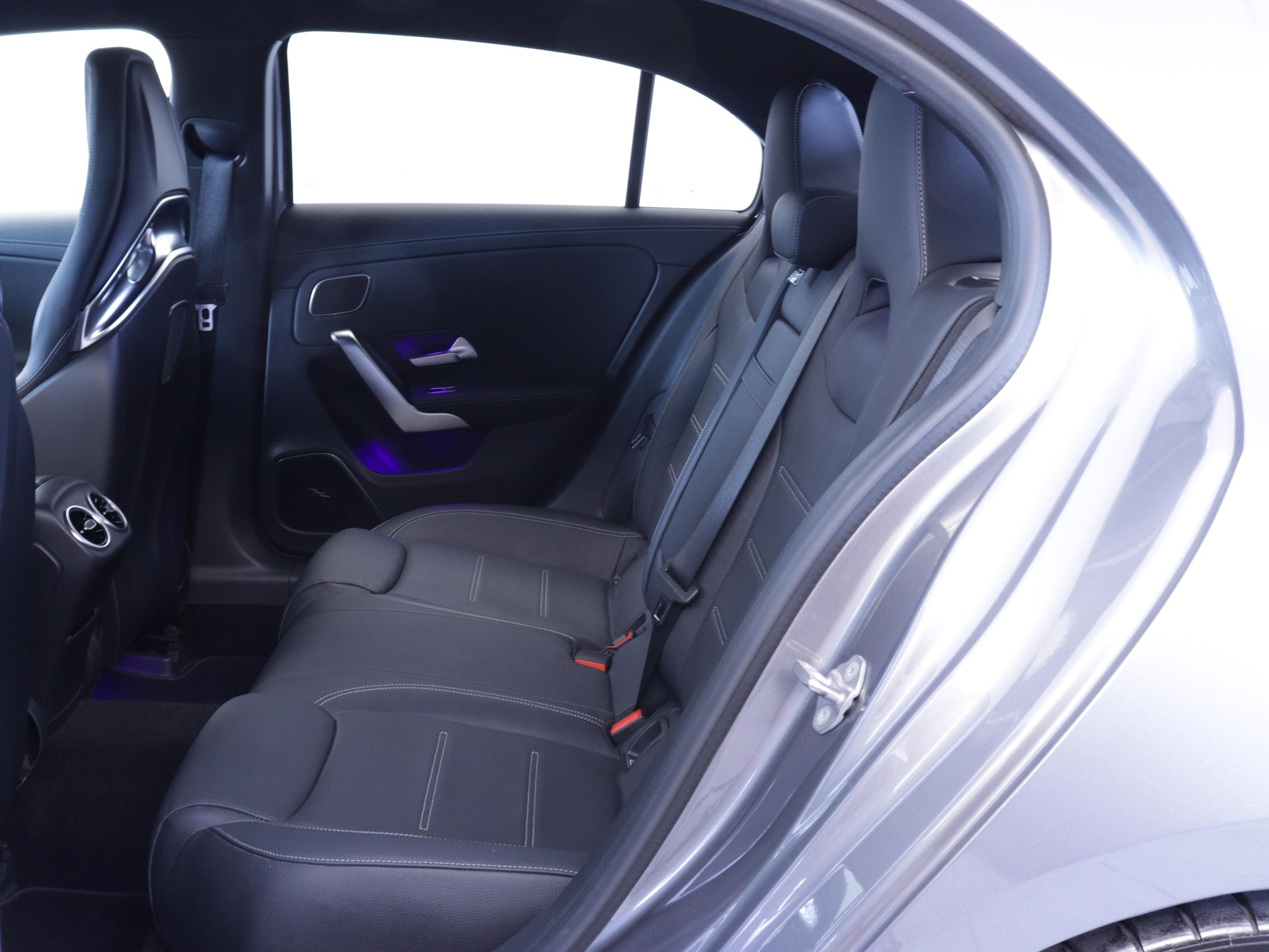 MERCEDES-BENZ A 45 S AMG 4matic+-image-10