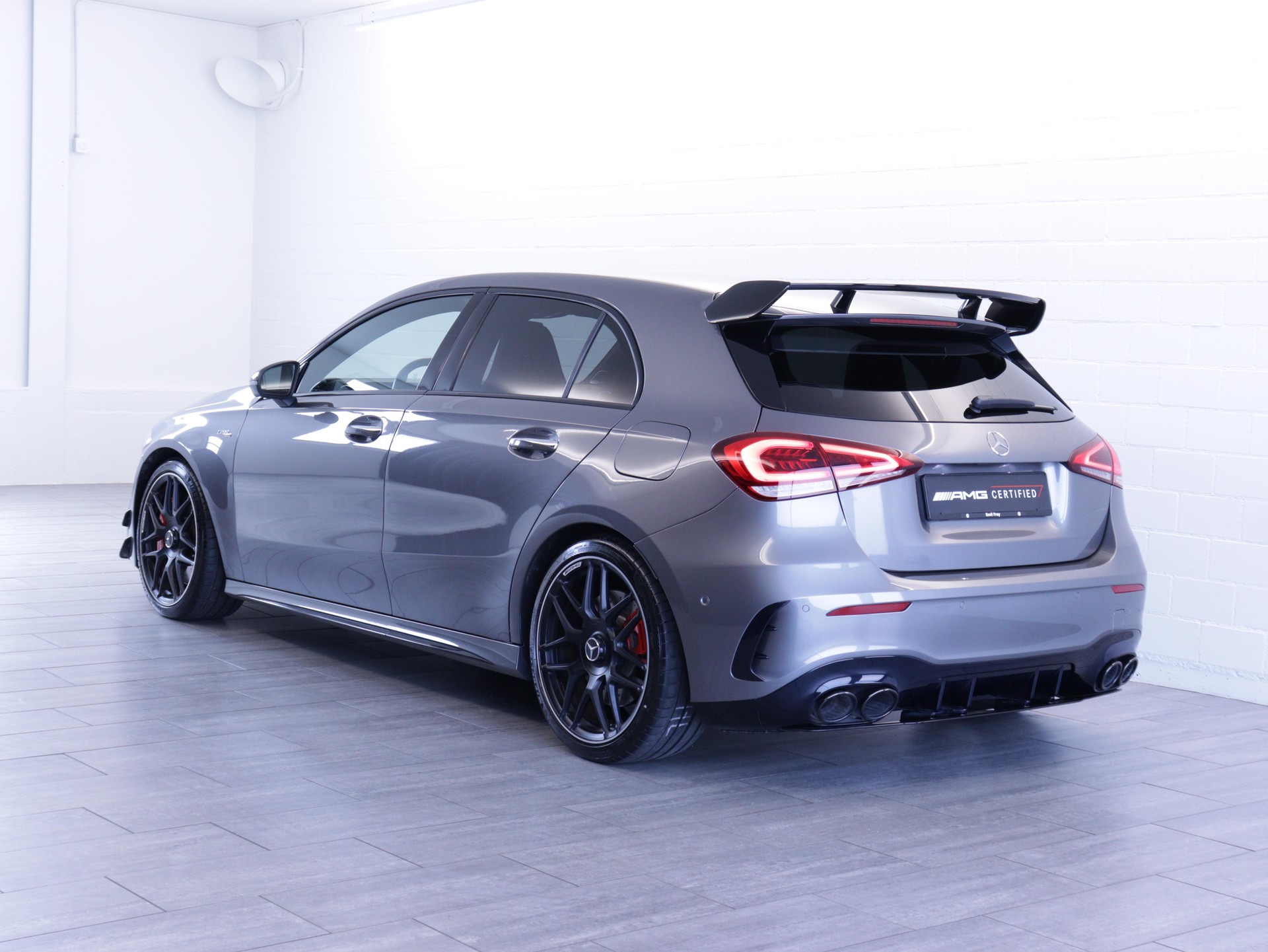 MERCEDES-BENZ A 45 S AMG 4matic+-showroom-element-3