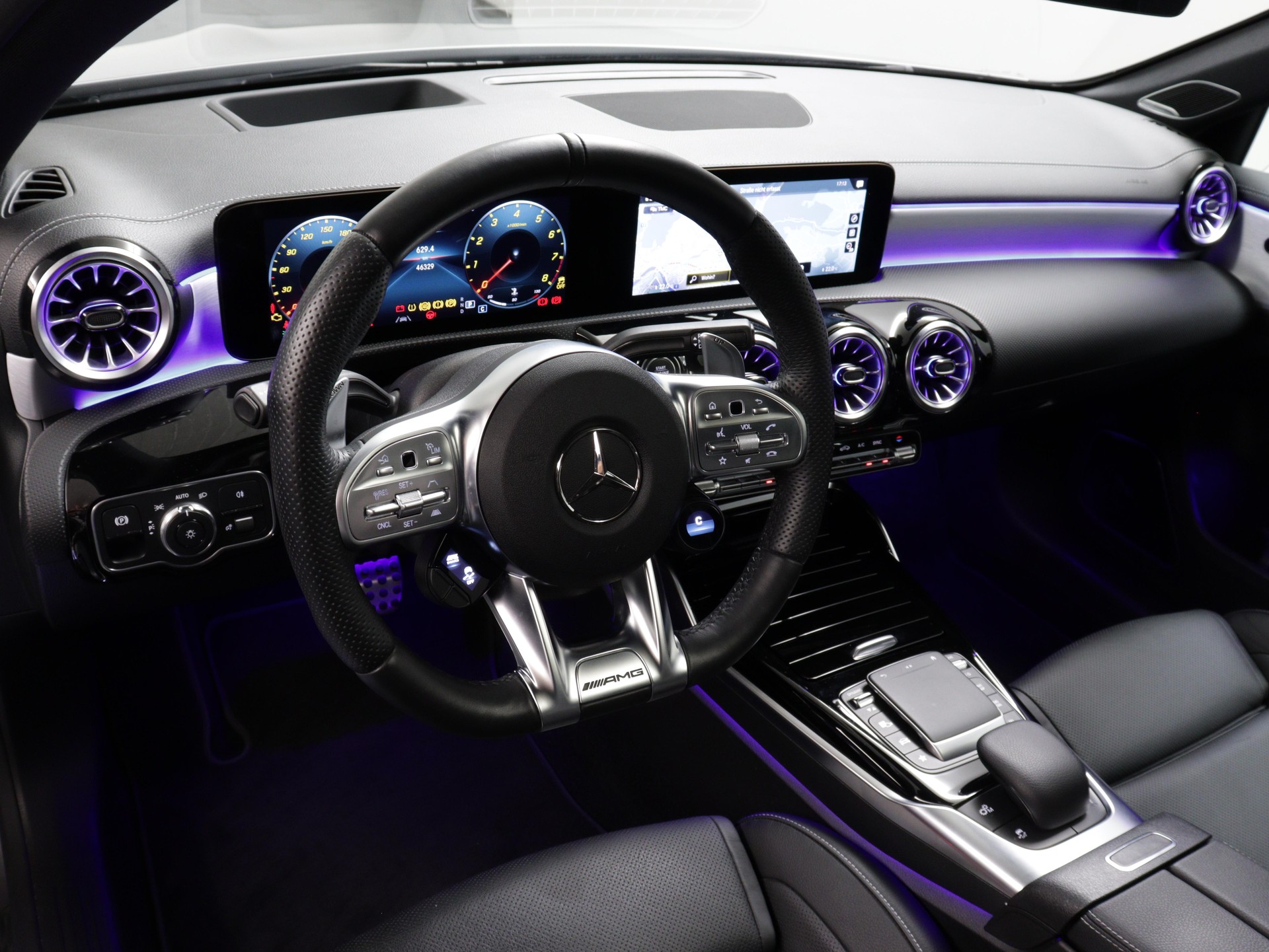 MERCEDES-BENZ A 45 S AMG 4matic+-image-8