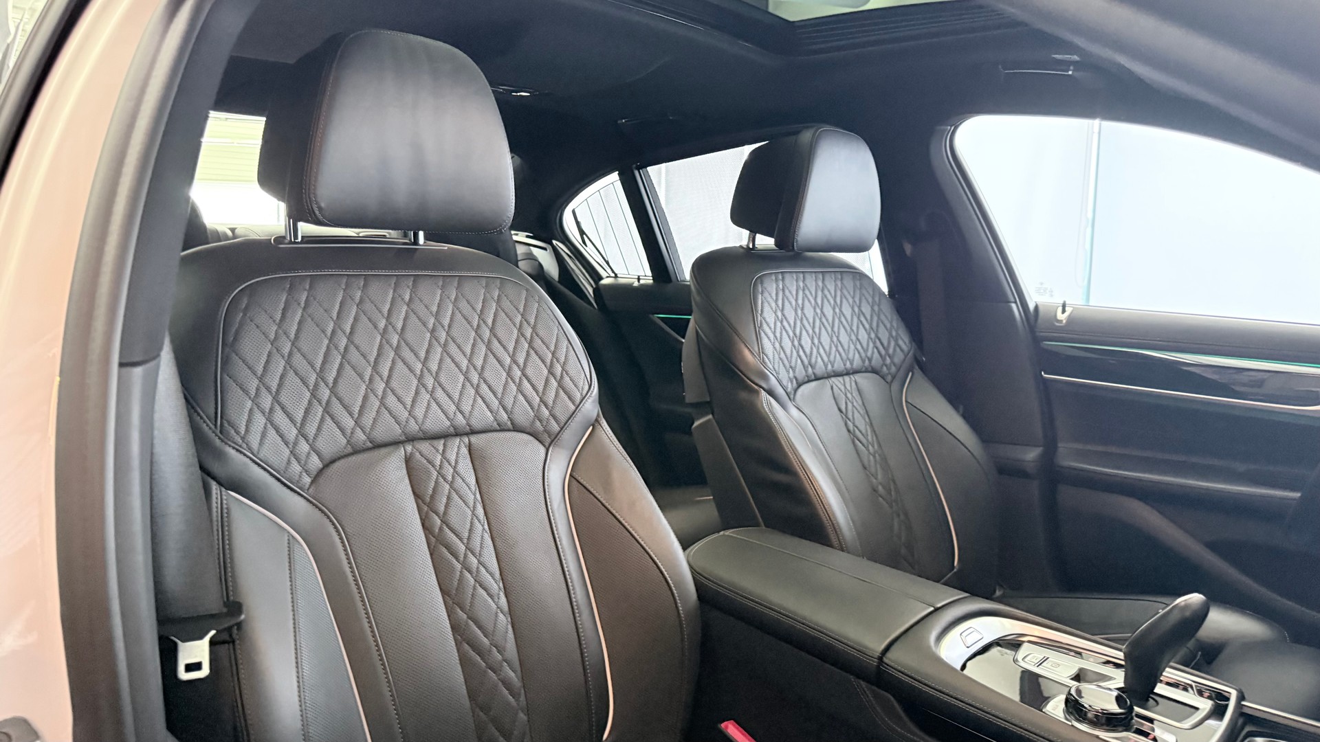 BMW 740d xDrive SAG-image-27